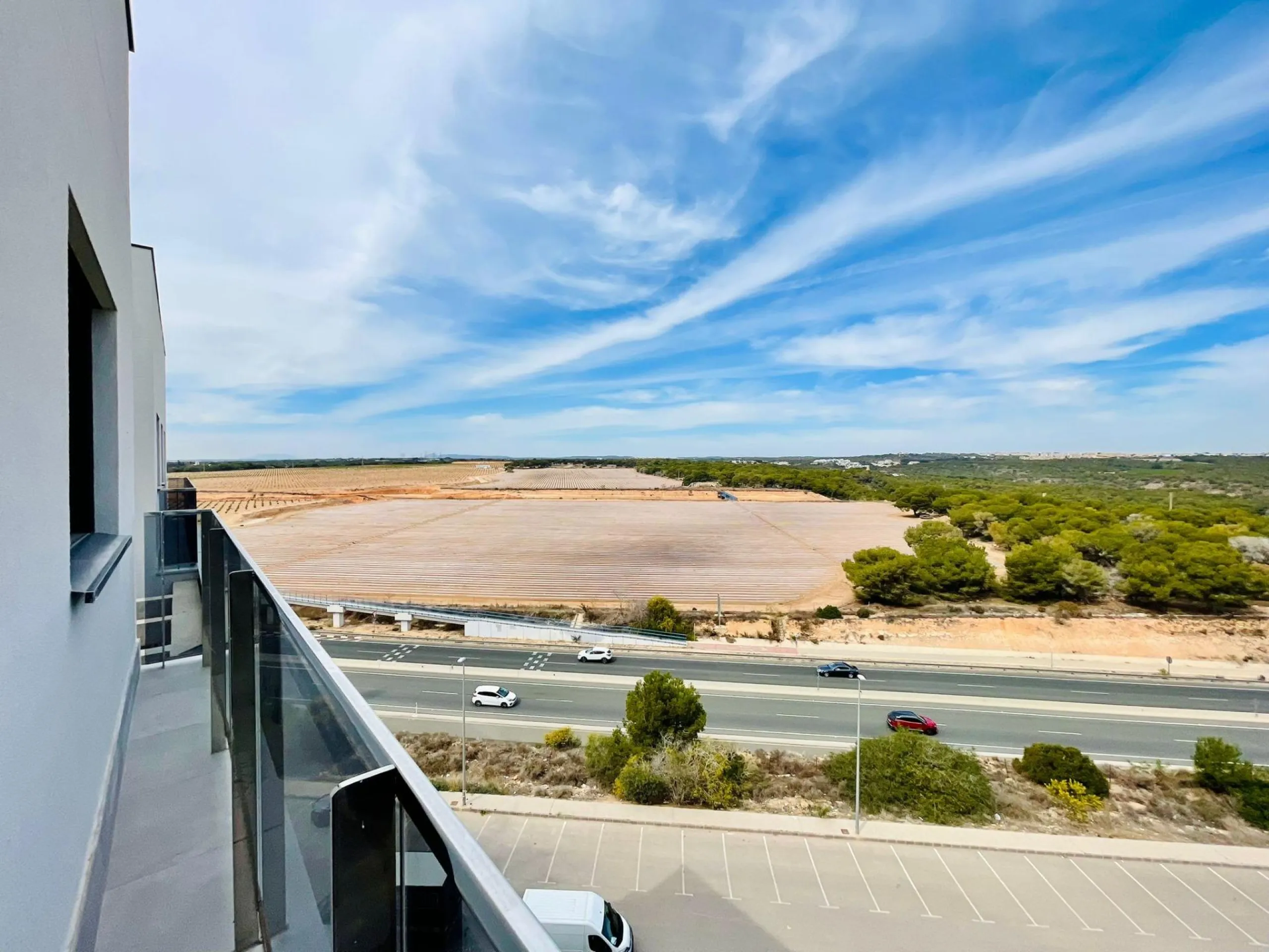 ¡ KEY READY ! Esplendido ático a estrenar en Sea Gardens con panorámica vista al mar !