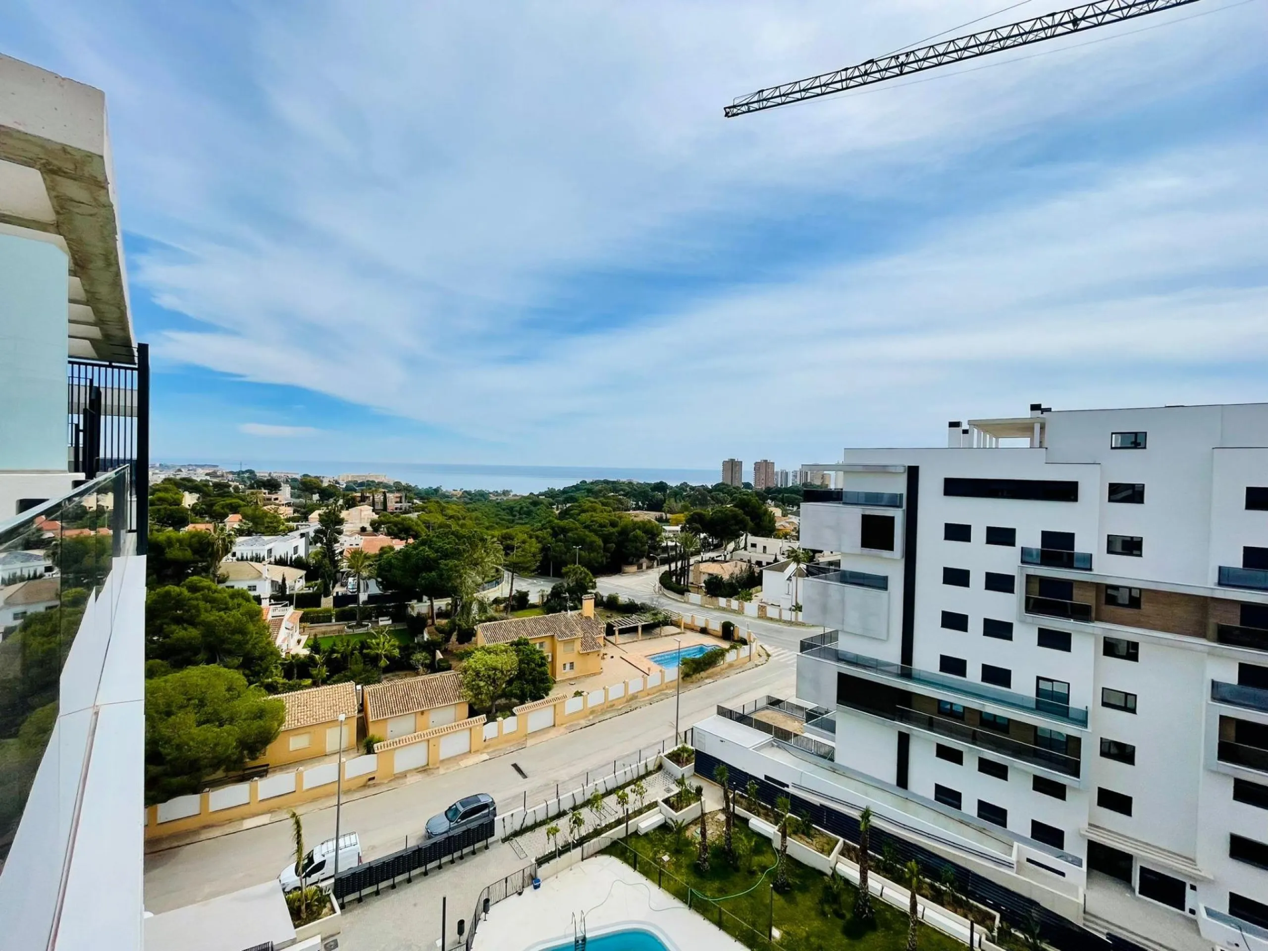 ¡ KEY READY ! Esplendido ático a estrenar en Sea Gardens con panorámica vista al mar !