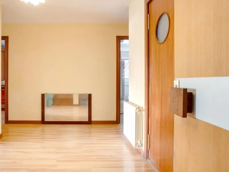 Bright Apartment with Terrace and Pool in the Beach Area of Sant Andreu de Llavaneres, Next to Port Balís