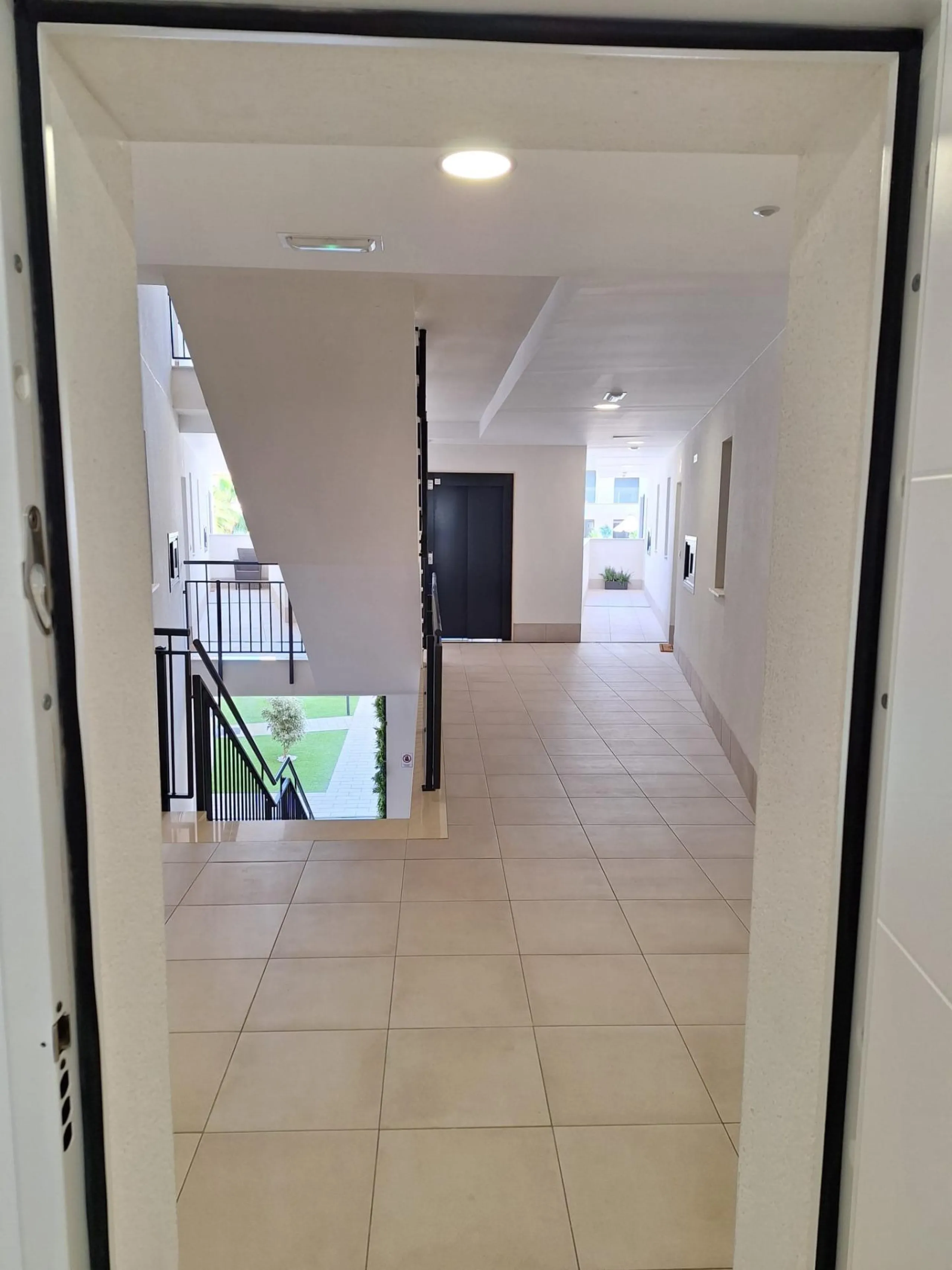 Piso de obra nueva en Villamartin con parking y piscina comunitaria