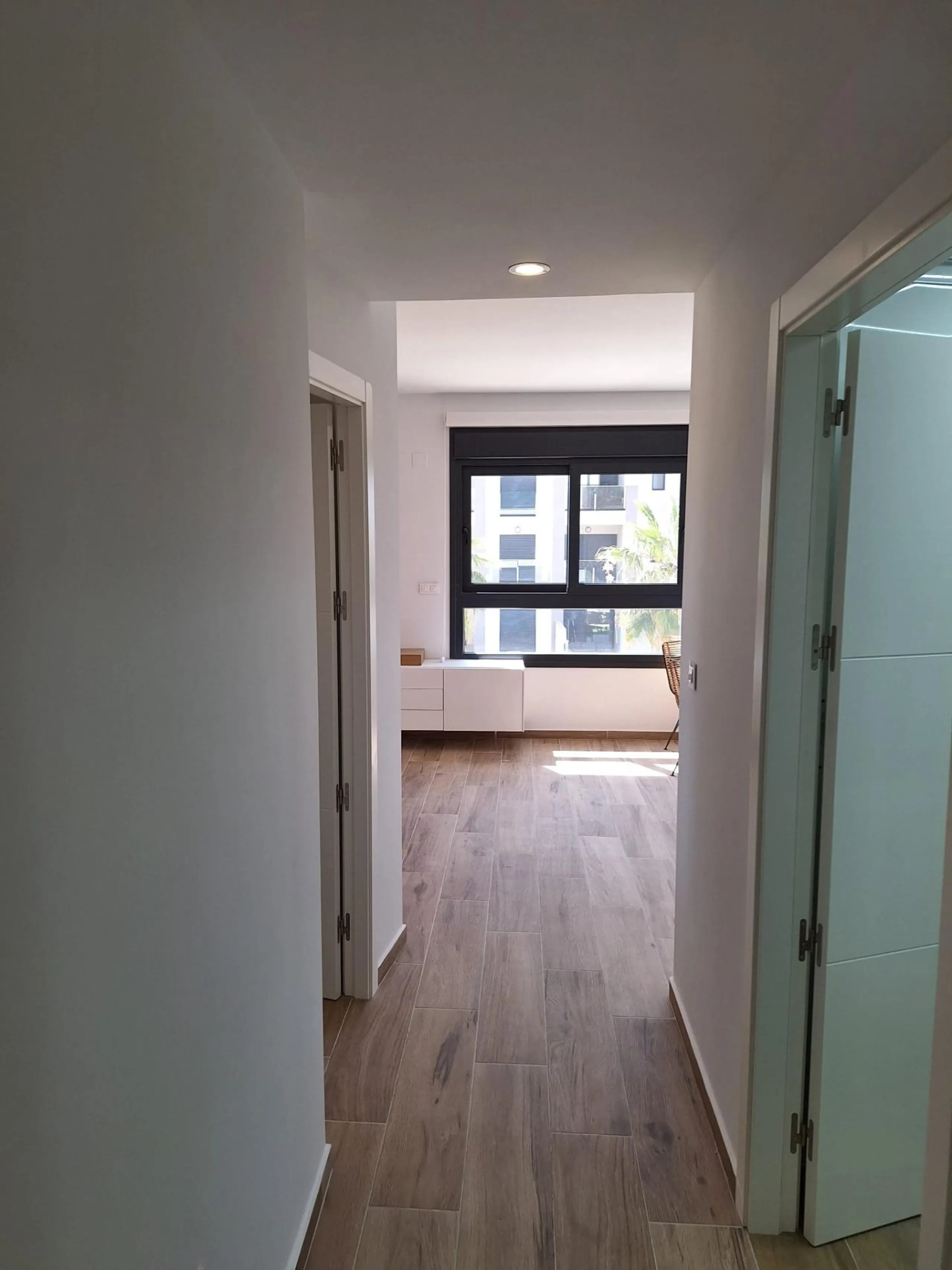 Piso de obra nueva en Villamartin con parking y piscina comunitaria