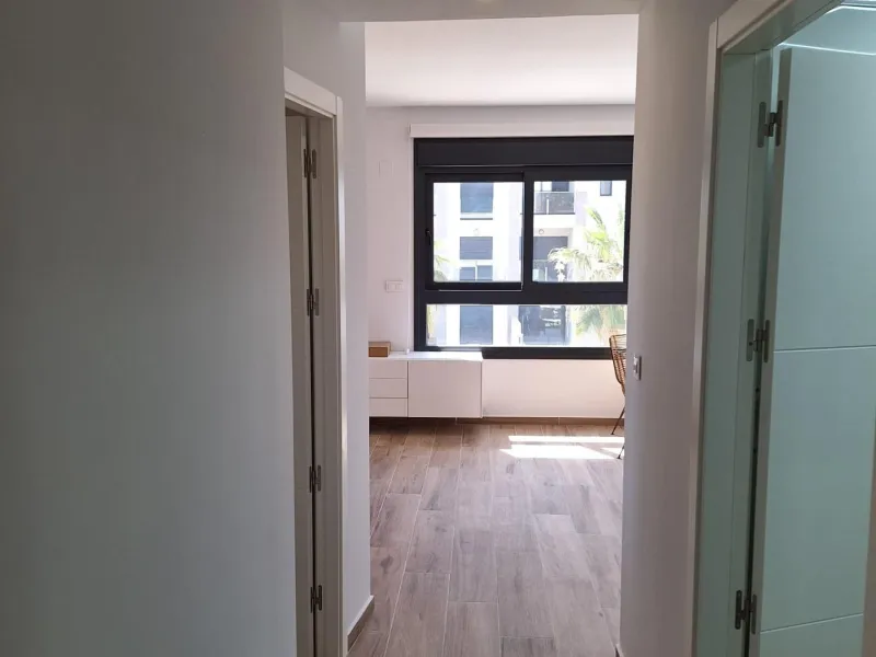 Piso de obra nueva en Villamartin con parking y piscina comunitaria