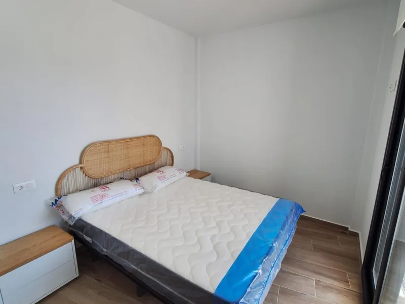 Piso de obra nueva en Villamartin con parking y piscina comunitaria