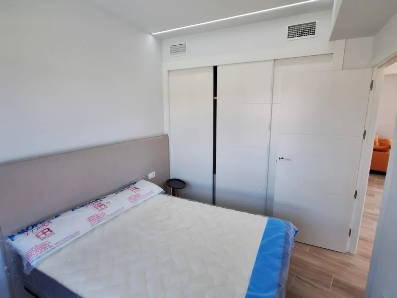 Piso de obra nueva en Villamartin con parking y piscina comunitaria