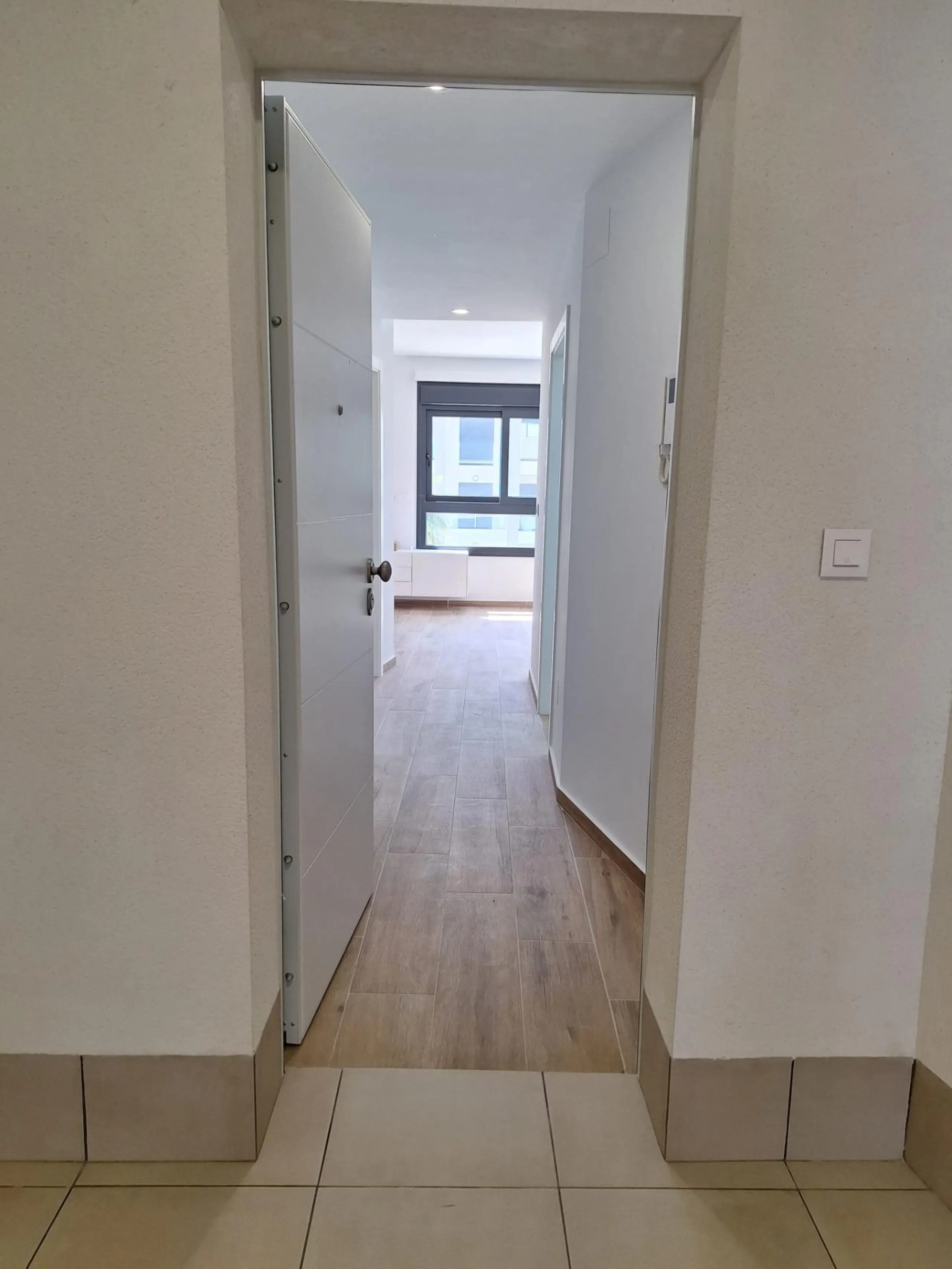 Piso de obra nueva en Villamartin con parking y piscina comunitaria