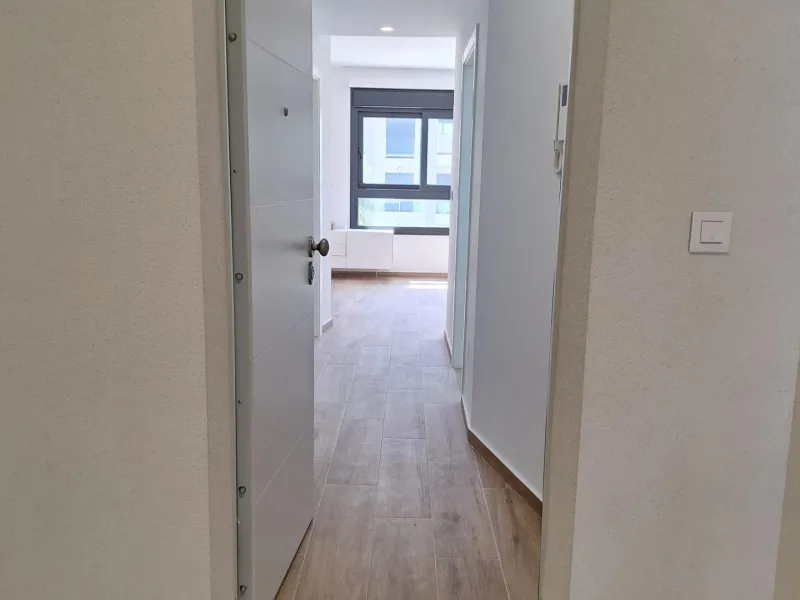 Piso de obra nueva en Villamartin con parking y piscina comunitaria
