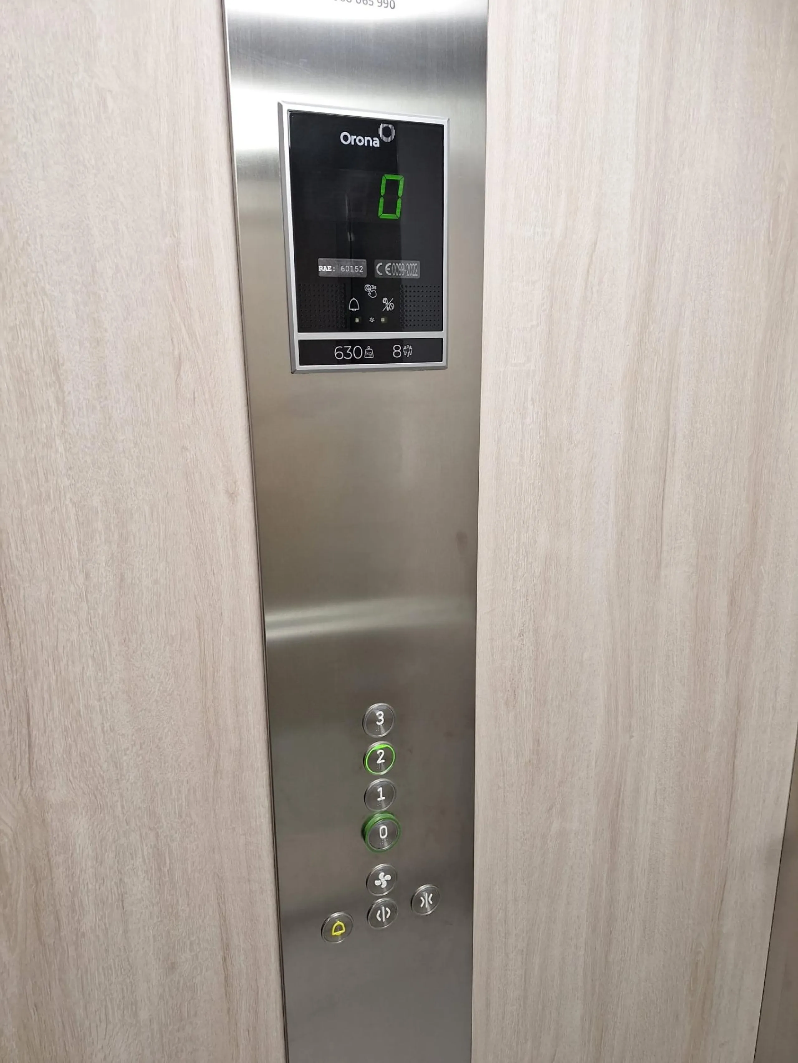 Piso de obra nueva en Villamartin con parking y piscina comunitaria