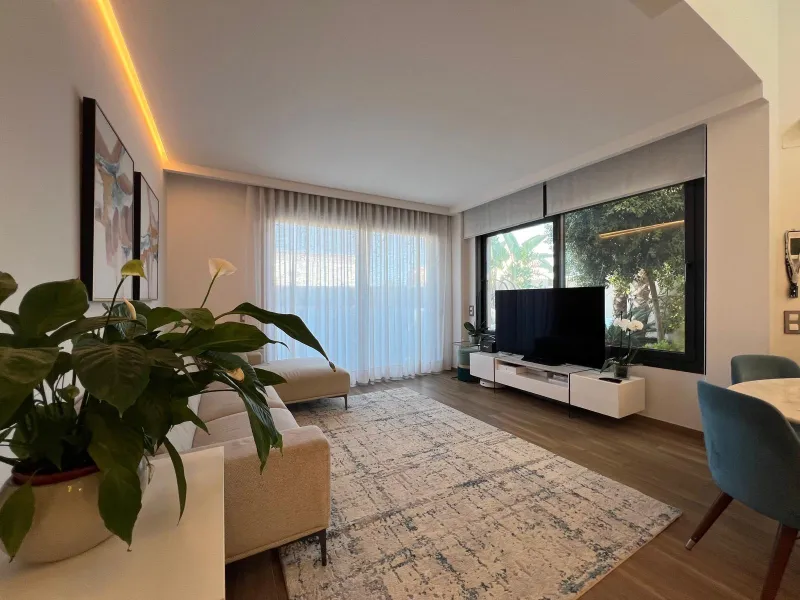 VILLA OBRA NUEVA! 3 DORMITORIOS. 3 BAÑOS. PARCELA 200 M2. PISCINA PROPIA. SOLARIUM. GARAJE.