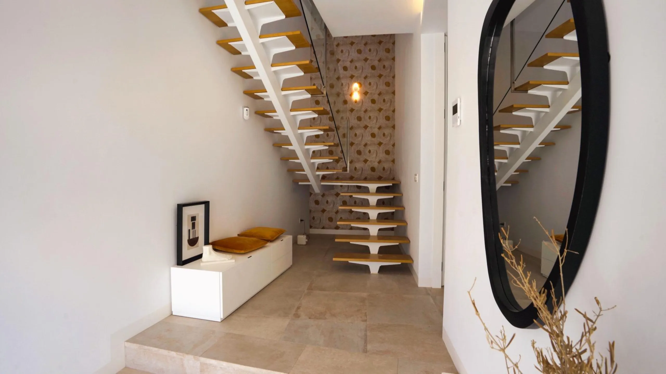 VILLAS DE LUJO! OBRA NUEVA DE ALTA CALIDAD! 3 DORMITORIOS. 3 BAÑOS. PISCINA PRIVADA. PARCELA 180M2.