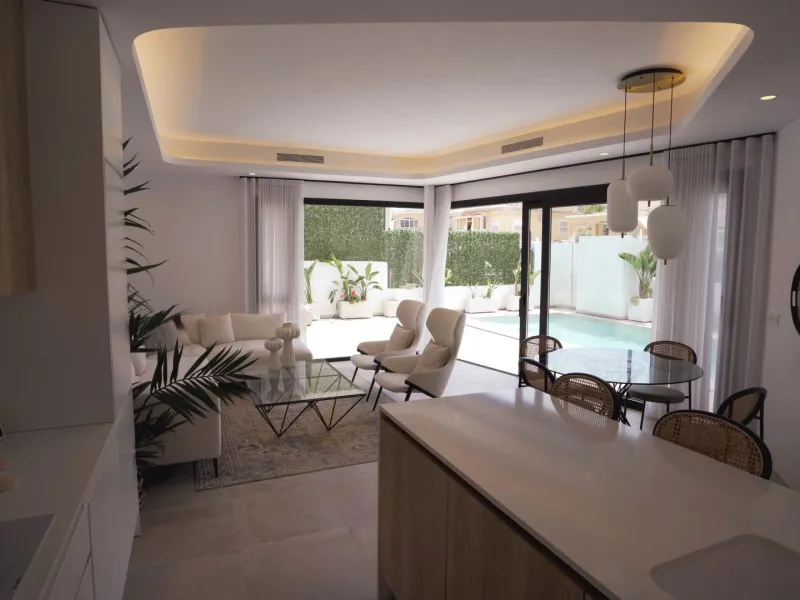 VILLAS DE LUJO! OBRA NUEVA DE ALTA CALIDAD! 3 DORMITORIOS. 3 BAÑOS. PISCINA PRIVADA. PARCELA 180M2.