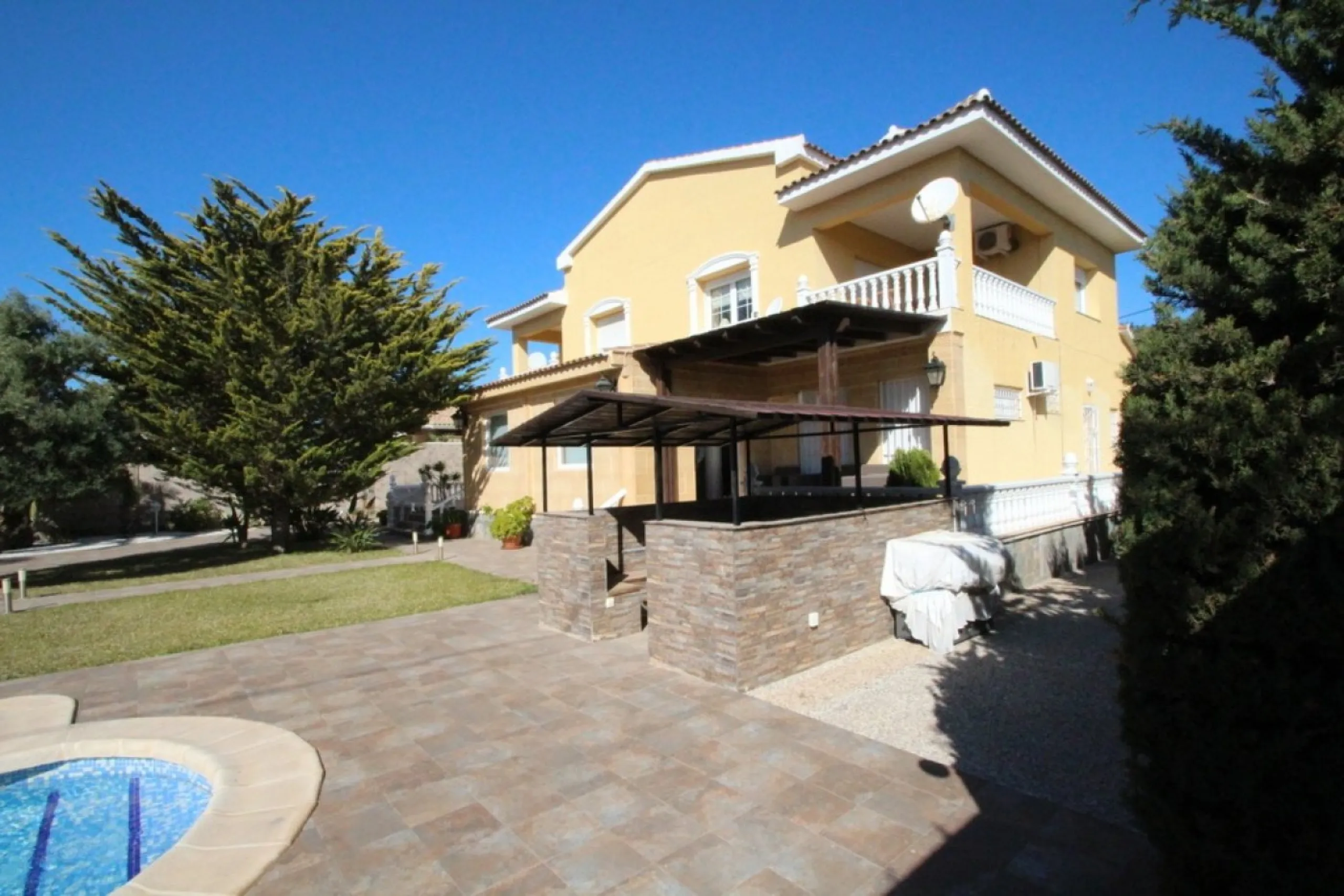 Luxury villa in Cabo Roig