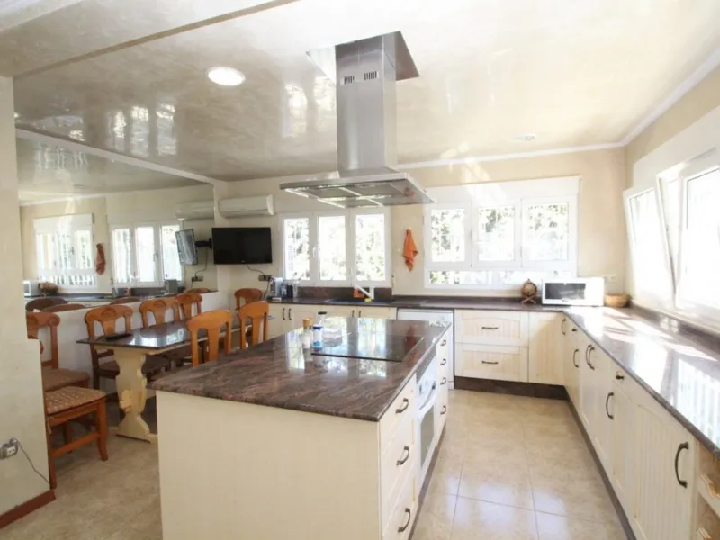 Luxury villa in Cabo Roig