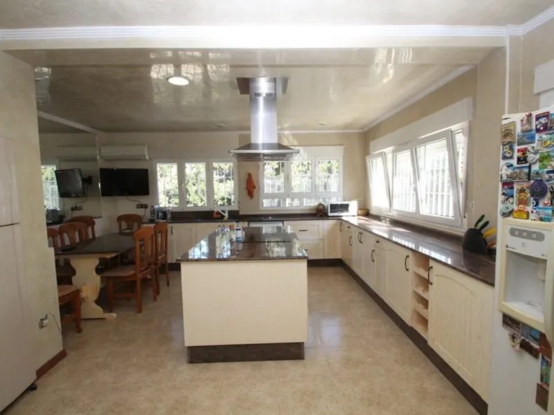 Luxury villa in Cabo Roig