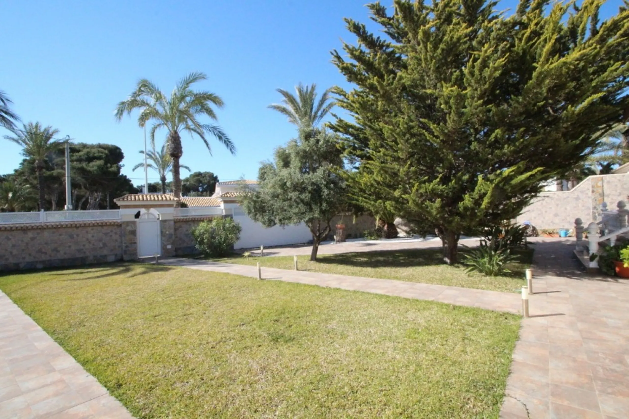 Luxury villa in Cabo Roig