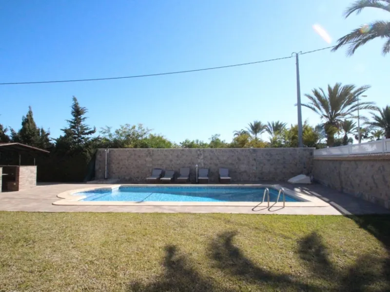 Luxury villa in Cabo Roig