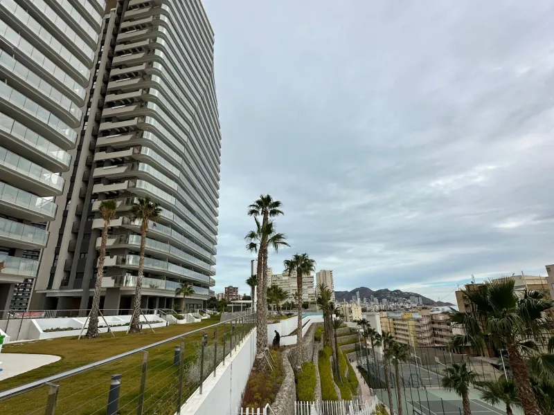 Incredible penthouse in first line of the sea