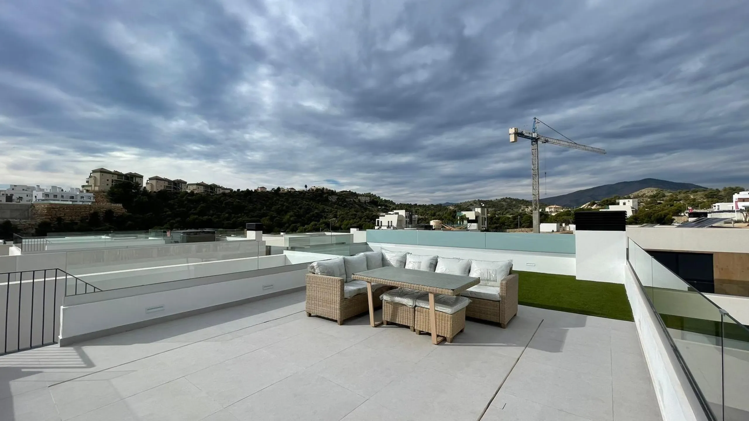 SPECTACULAR MODERN TURN KEY VILLA