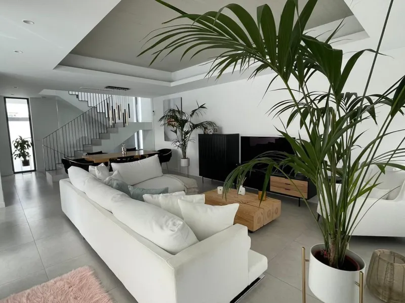 SPECTACULAR MODERN TURN KEY VILLA