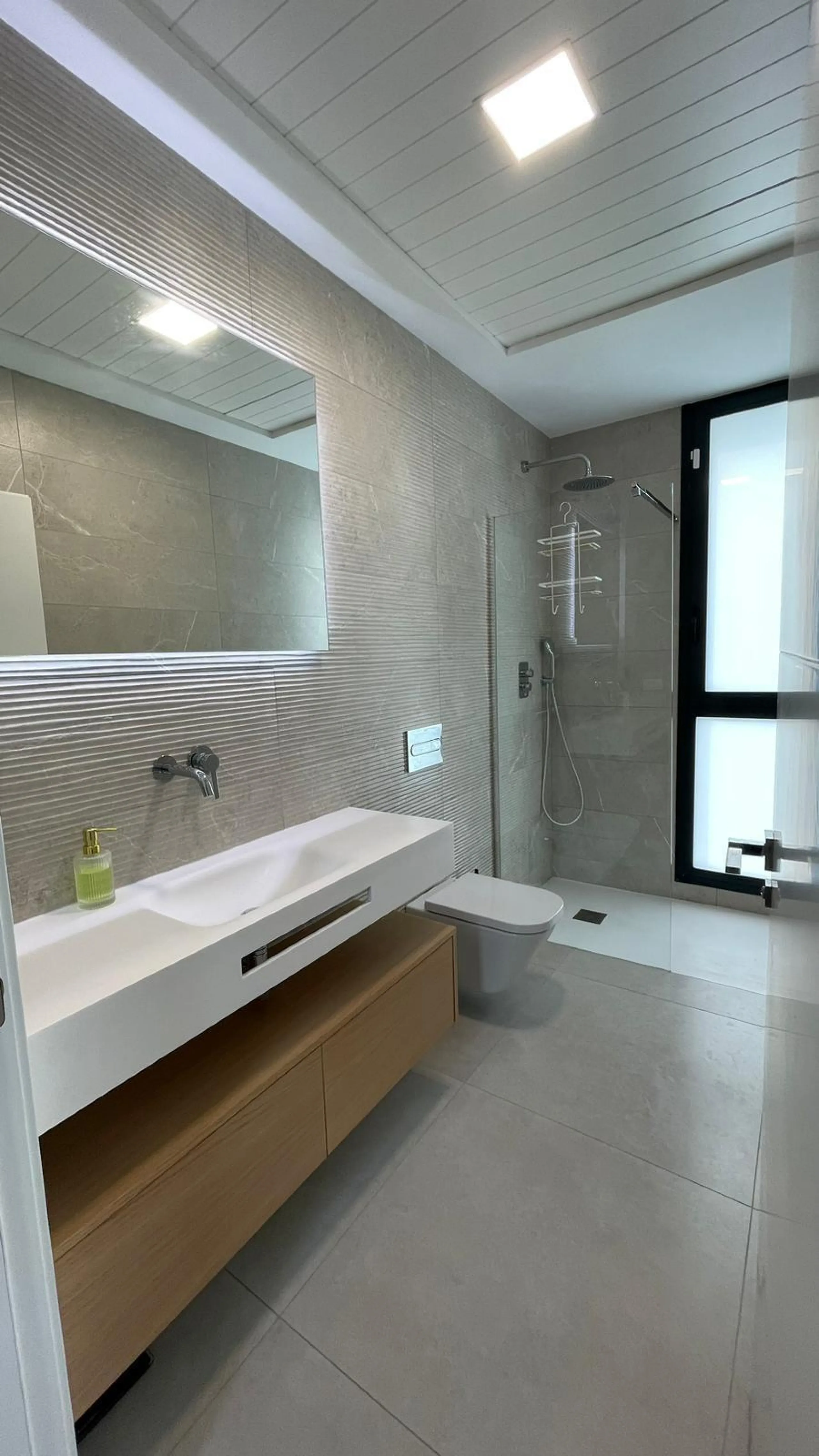 SPECTACULAR MODERN TURN KEY VILLA