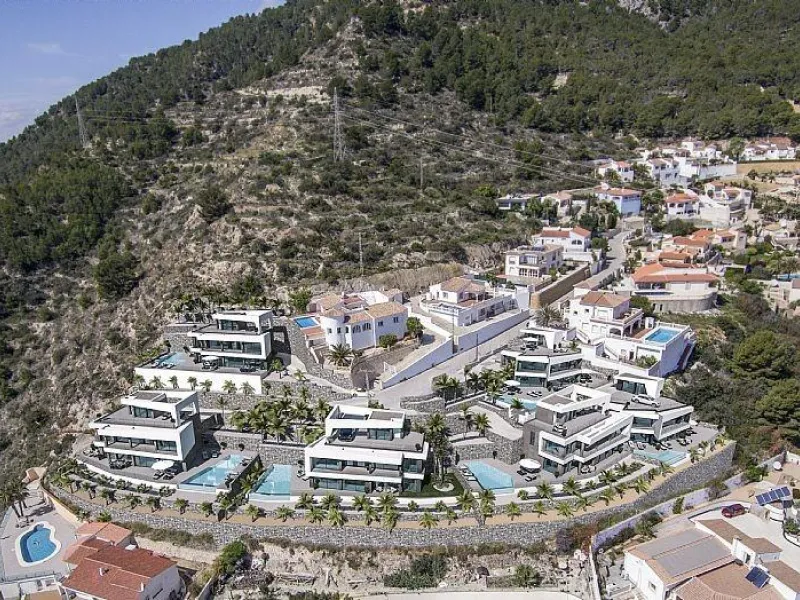 Villa de lujo con piscina privada y vistas al mar