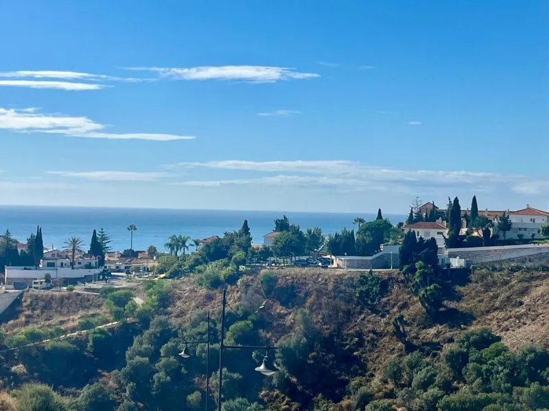 Exklusives mediterranes Wohnen in dieser unbenutzten, nach Süden ausgerichteten Wohnung in der begehrten Phase Las Lomas 5 von La Reserva del Higuerón
