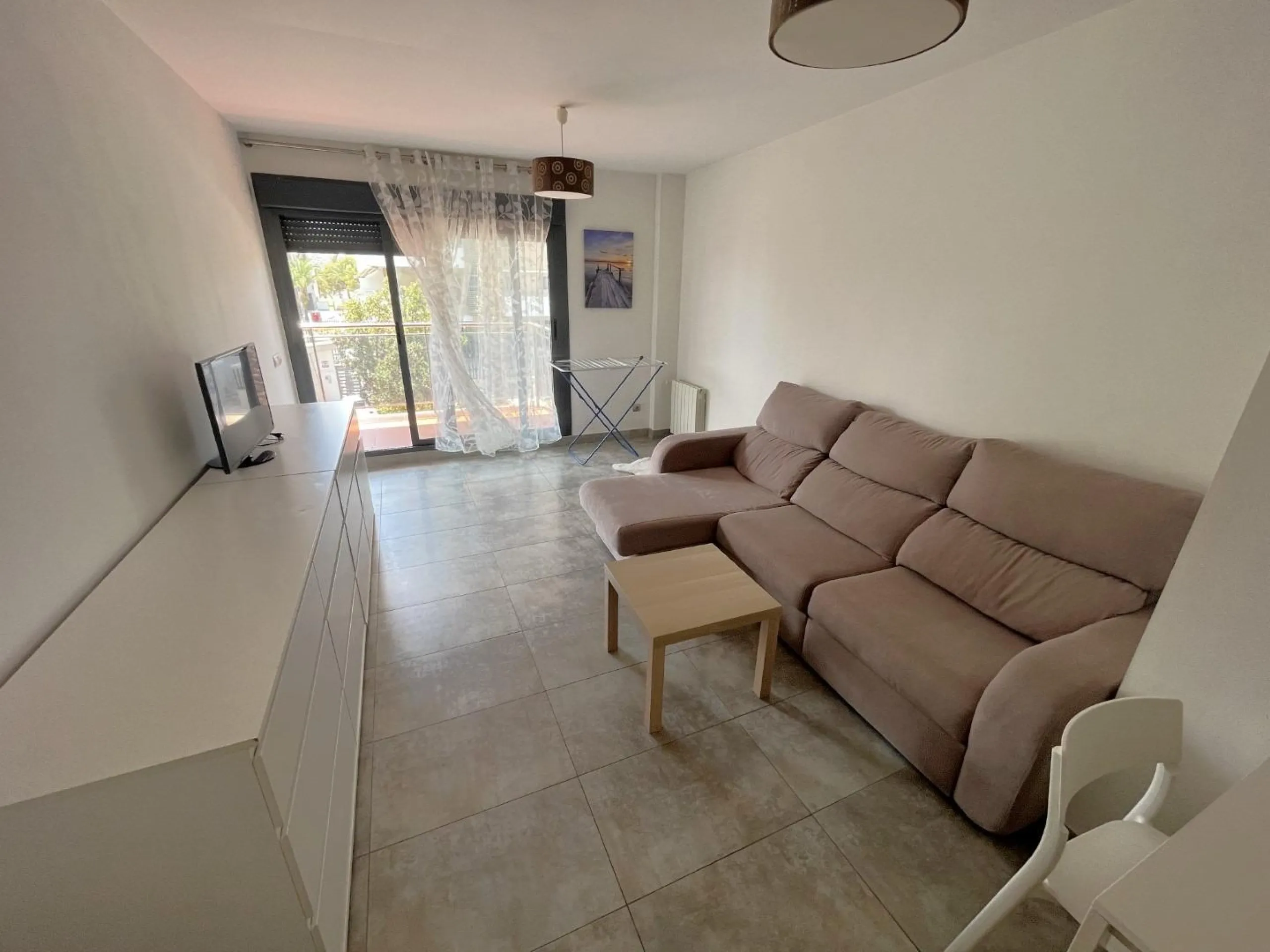 Apartamento de dos dormitorios junto a la Playa de San Juan