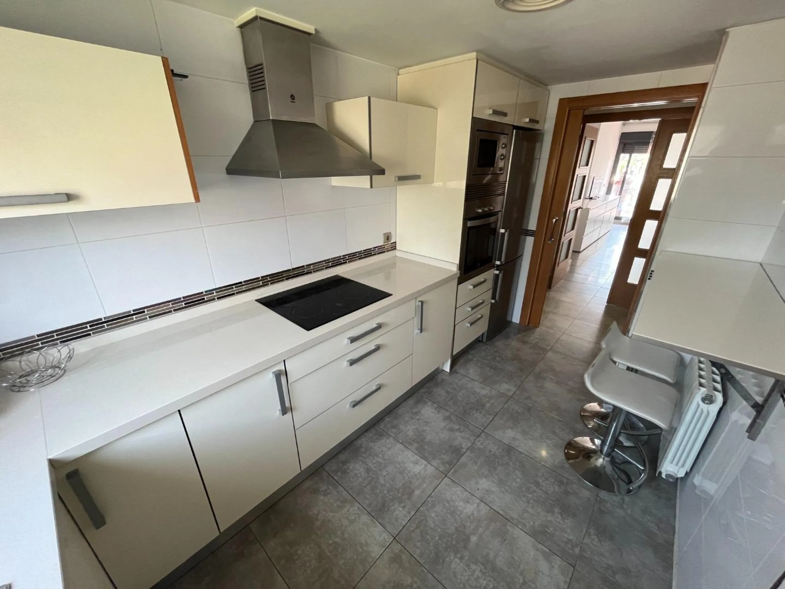 Apartamento de dos dormitorios junto a la Playa de San Juan