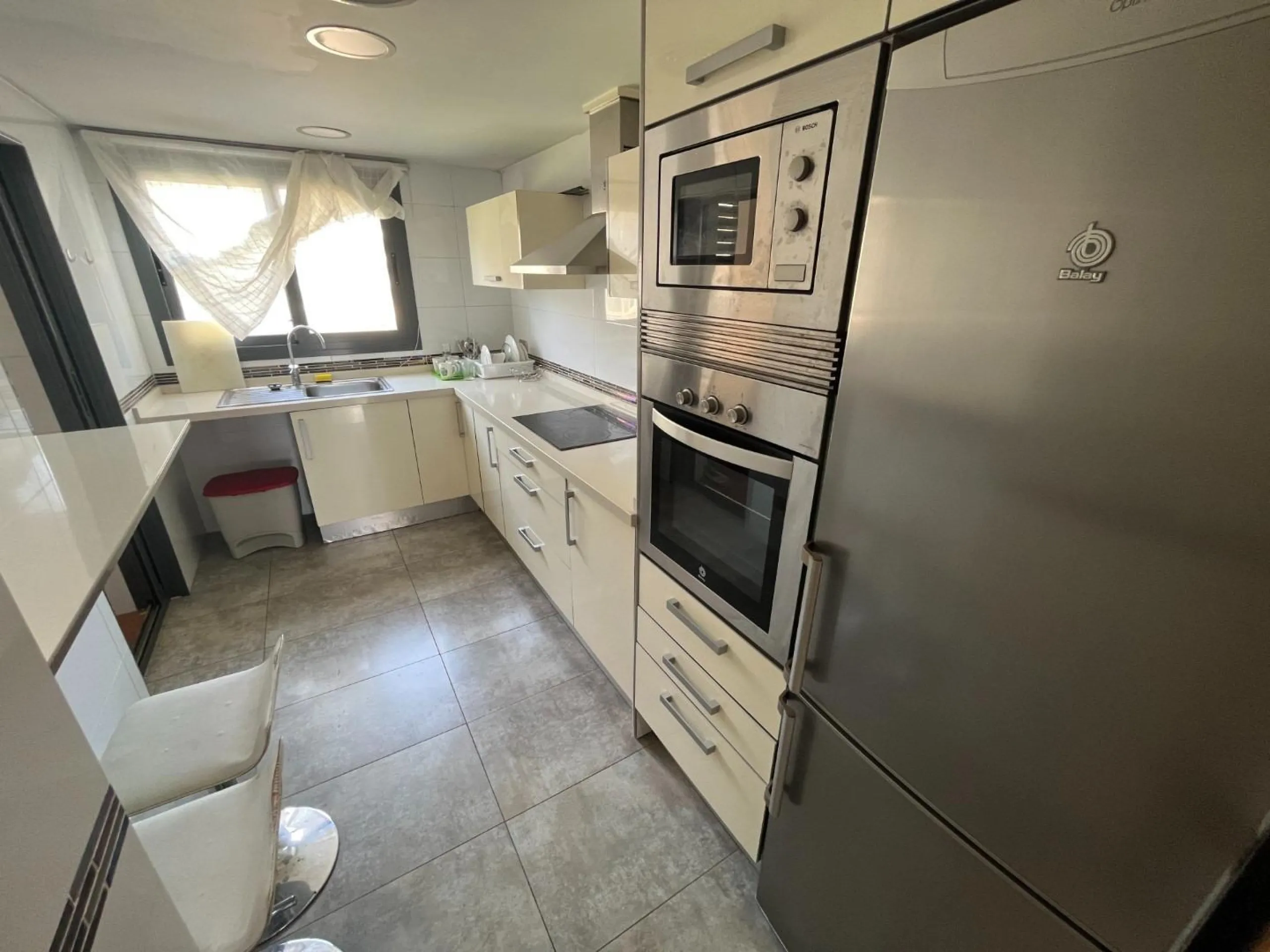 Apartamento de dos dormitorios junto a la Playa de San Juan