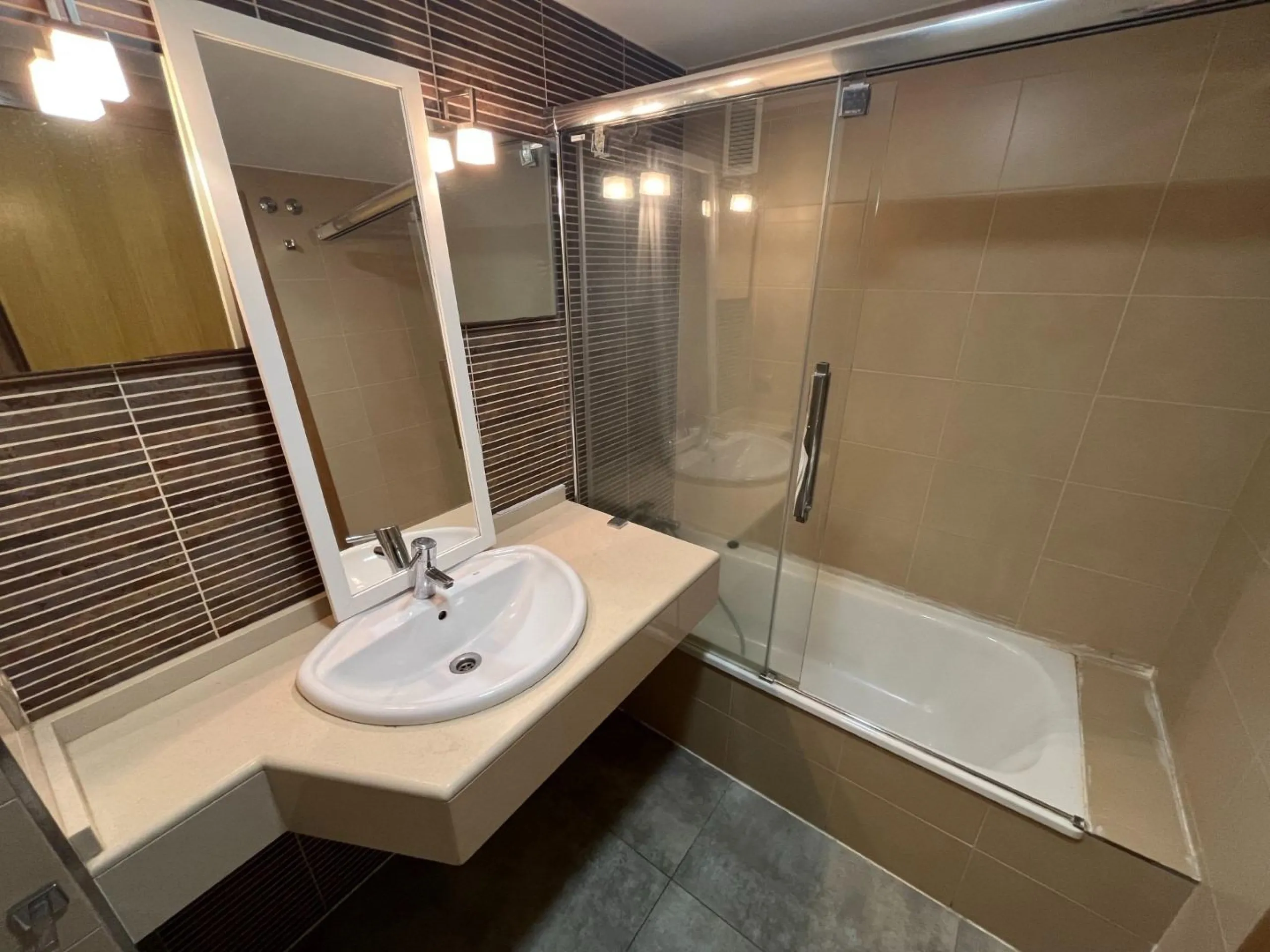 Apartamento de dos dormitorios junto a la Playa de San Juan