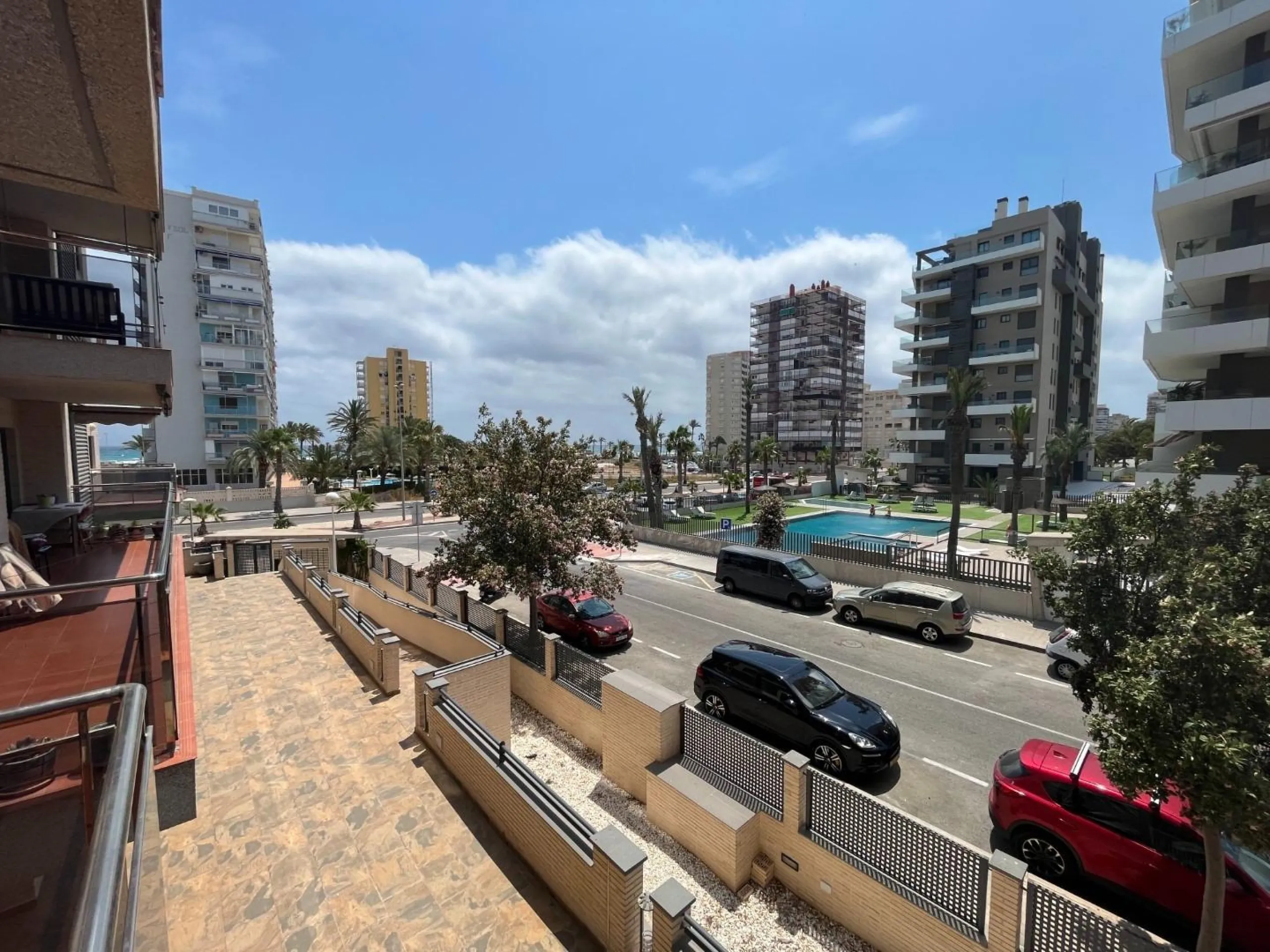Apartamento de dos dormitorios junto a la Playa de San Juan
