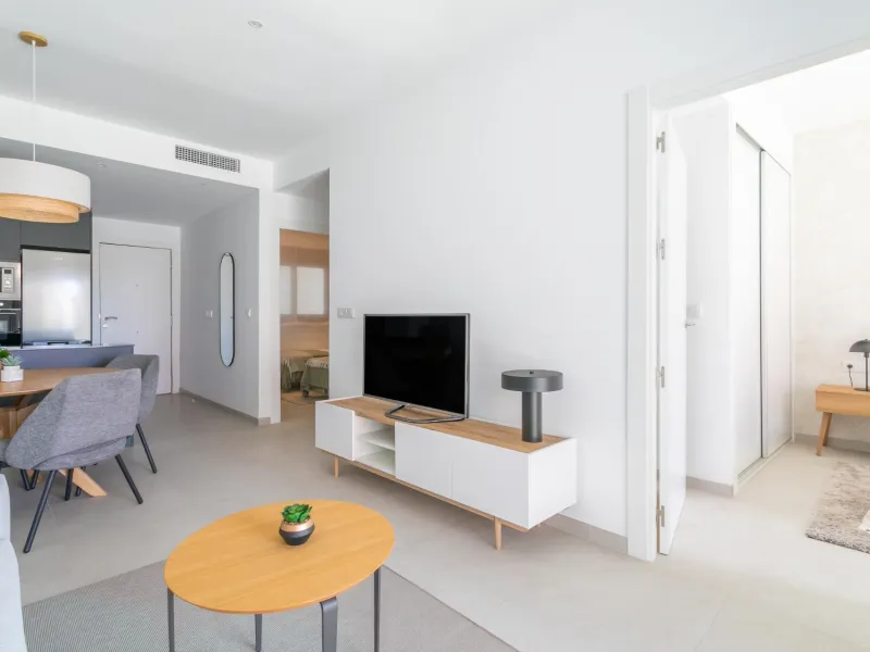 APARTAMENTOS DE OBRA NUEVA CON VISTAS AL MAR. 2 DOR. 2 BAÑOS. APARCAMENTO. PISCINA. PLAYA A 700 M.