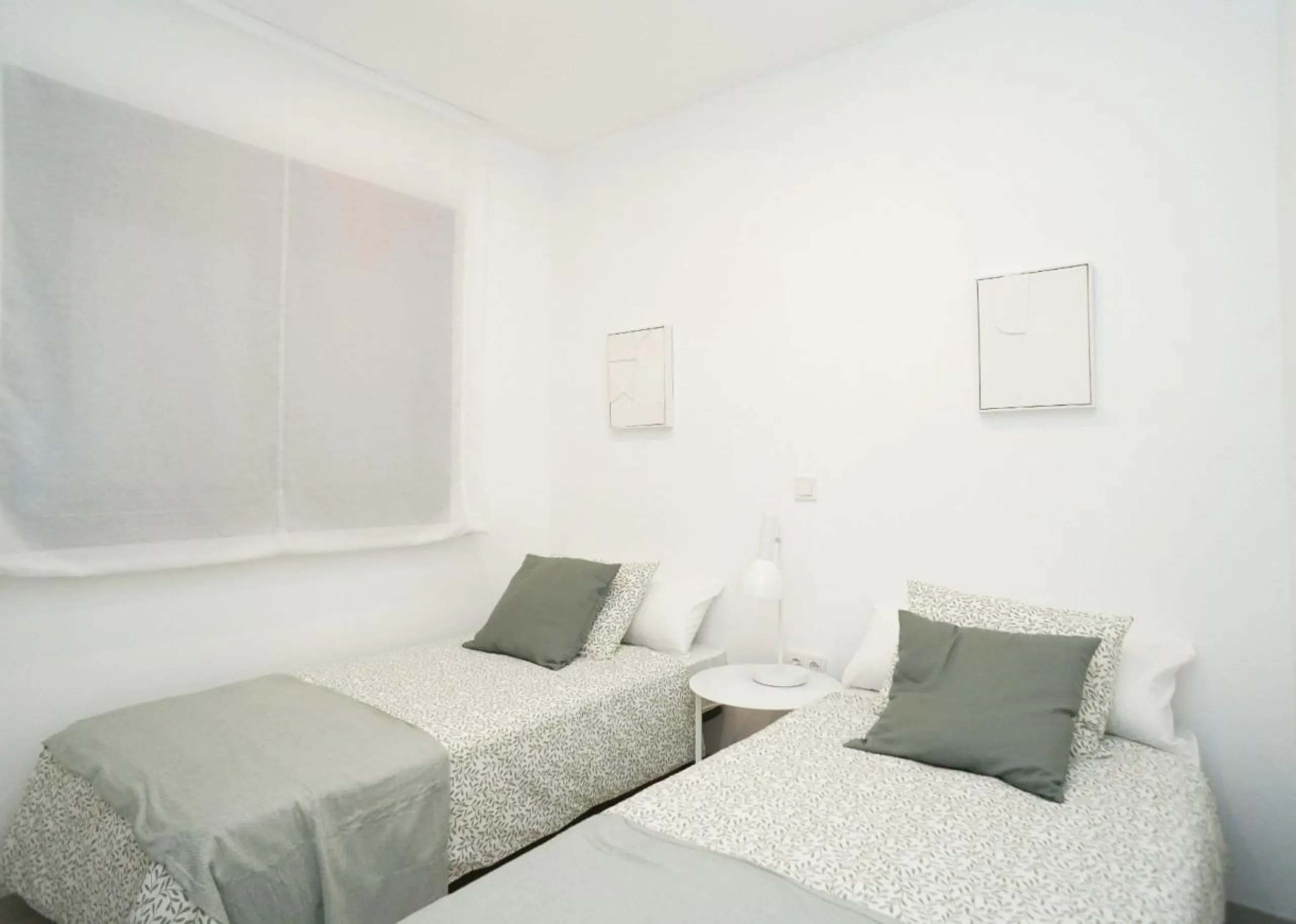 APARTAMENTOS DE OBRA NUEVA CON VISTAS AL MAR. 2 DOR. 2 BAÑOS. APARCAMENTO. PISCINA. PLAYA A 700 M.