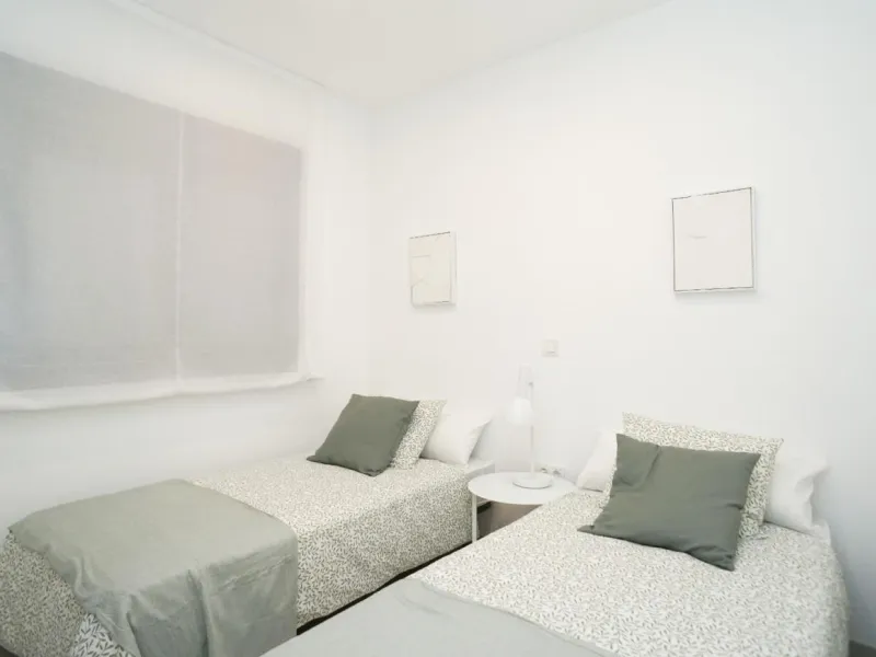 APARTAMENTOS DE OBRA NUEVA CON VISTAS AL MAR. 2 DOR. 2 BAÑOS. APARCAMENTO. PISCINA. PLAYA A 700 M.