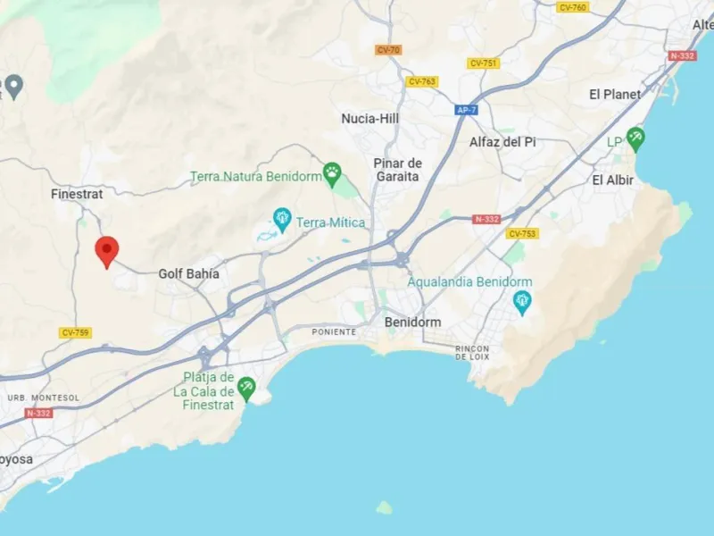 New exclusive homes with sea views