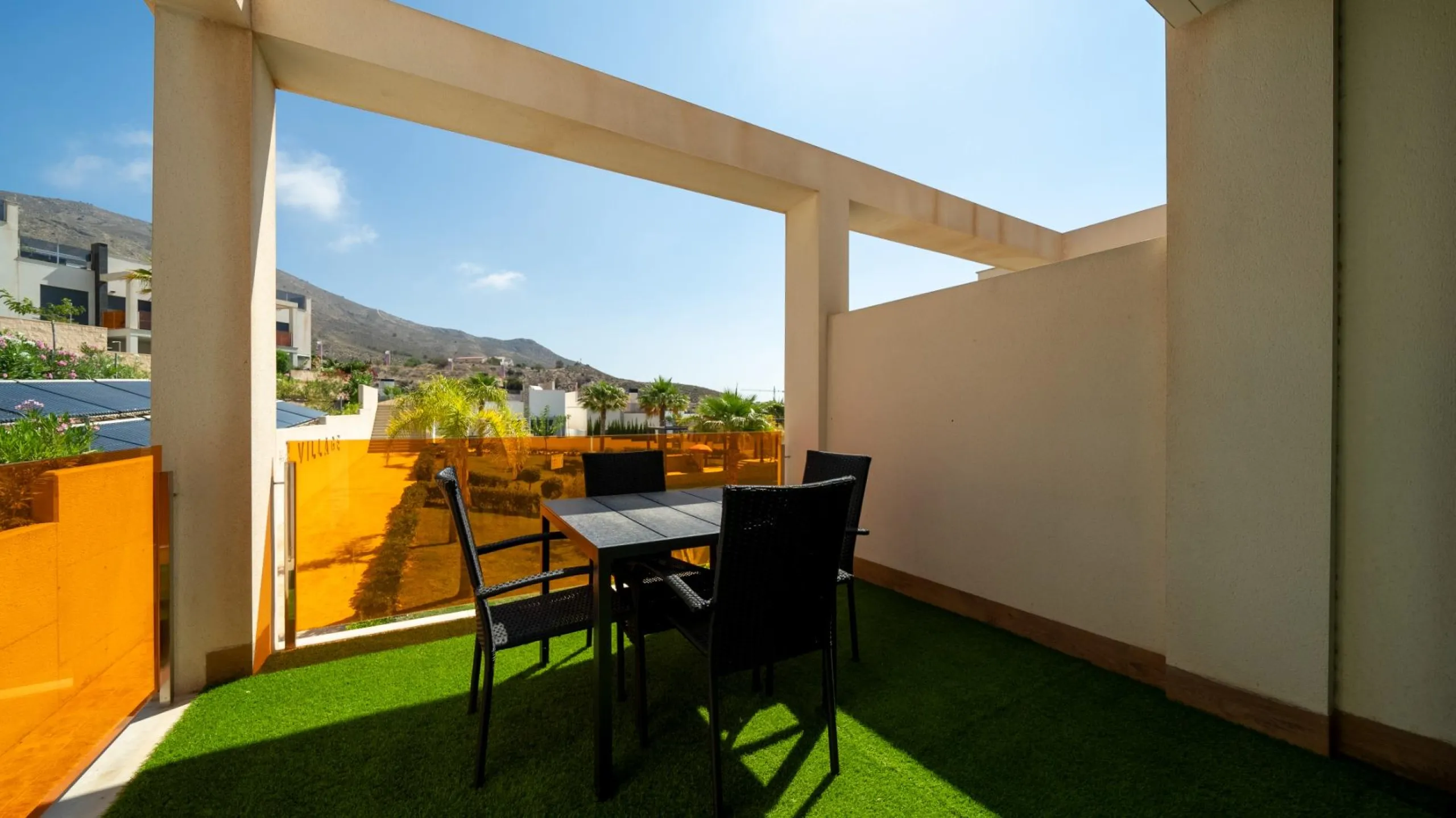 Penthouse with Solarium and BBQ in the Alegria Village Urbanization
