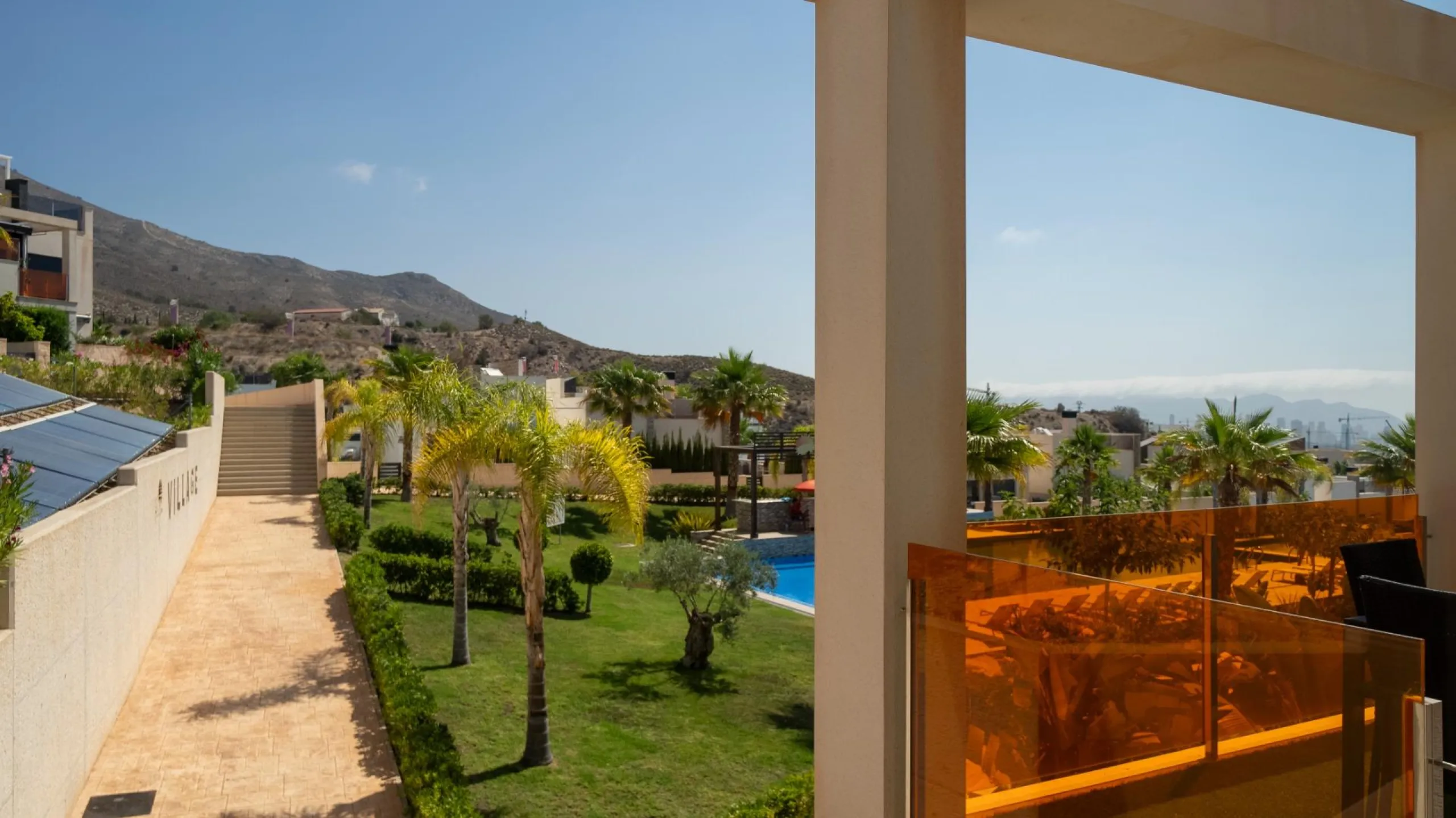 Penthouse with Solarium and BBQ in the Alegria Village Urbanization