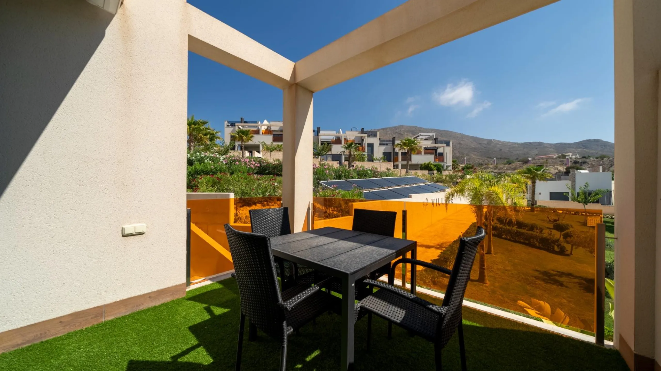 Penthouse with Solarium and BBQ in the Alegria Village Urbanization