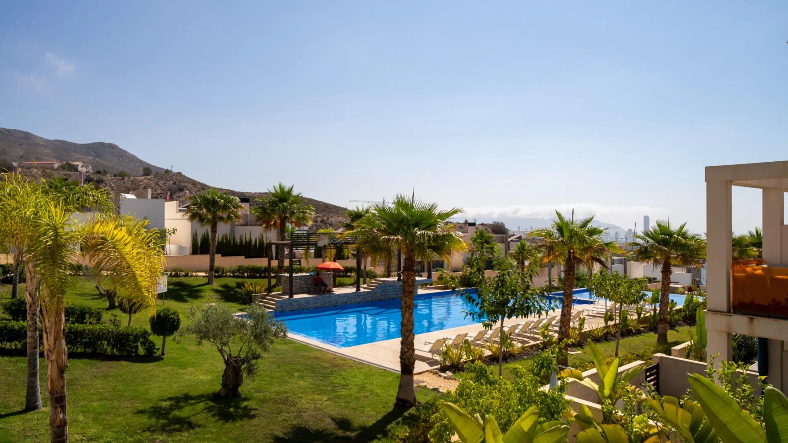 Penthouse with Solarium and BBQ in the Alegria Village Urbanization