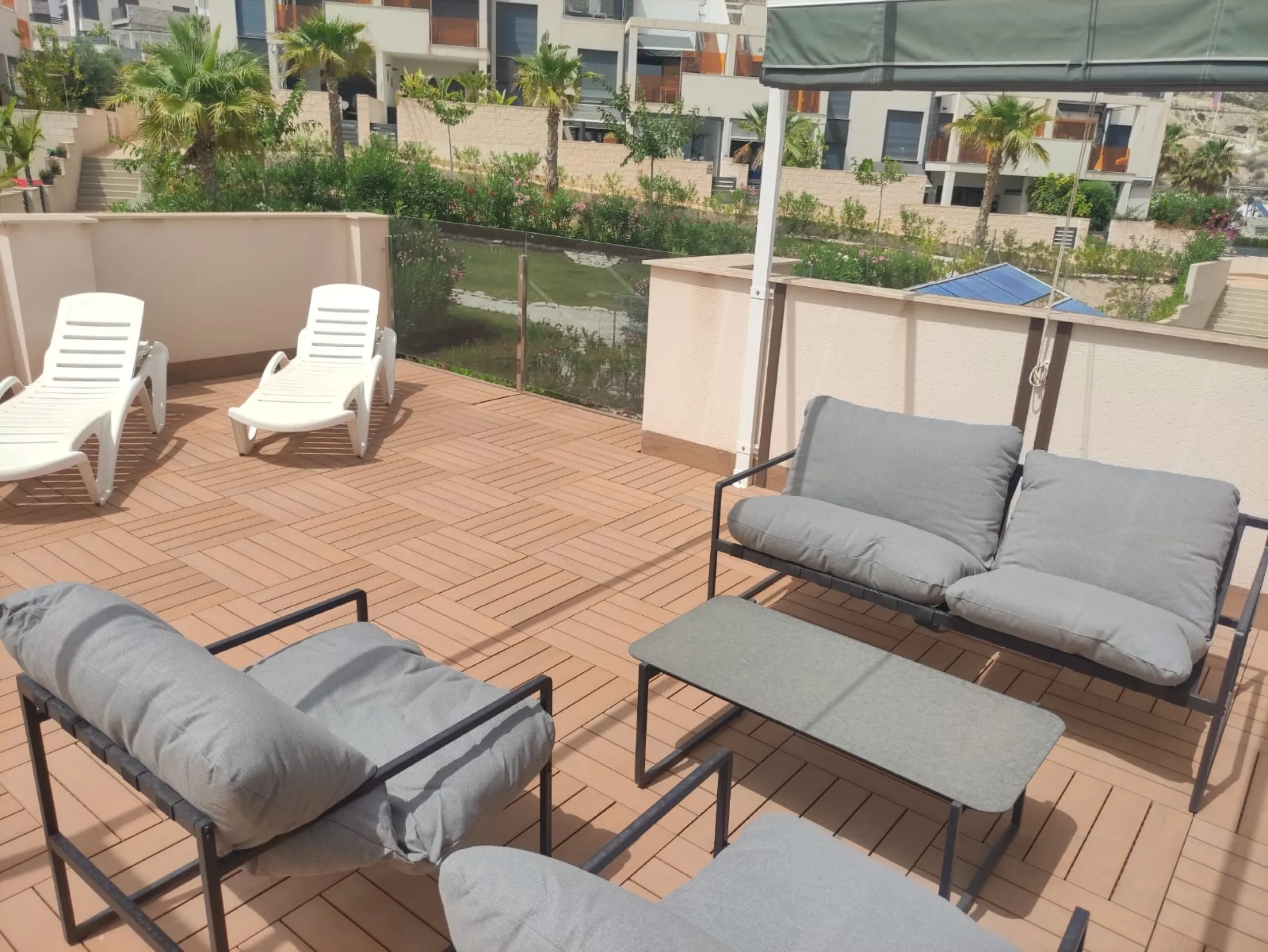 Penthouse with Solarium and BBQ in the Alegria Village Urbanization