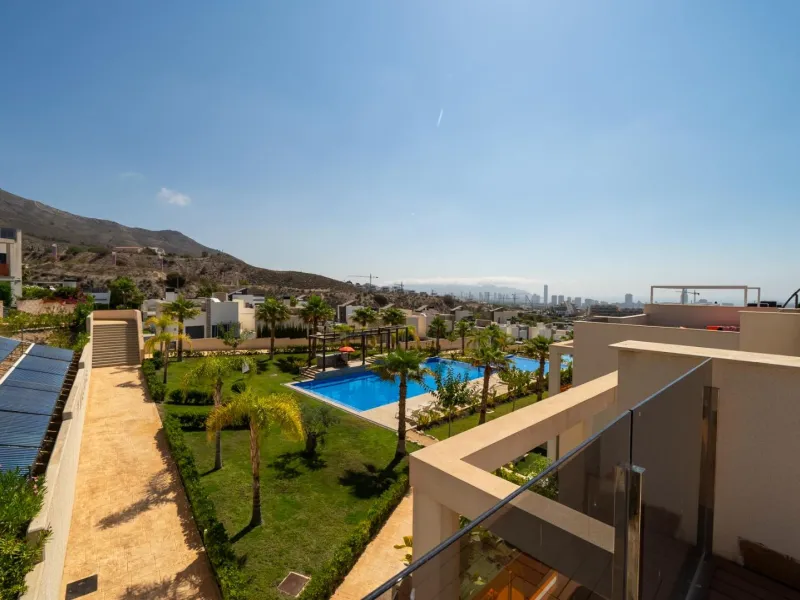 Penthouse with Solarium and BBQ in the Alegria Village Urbanization