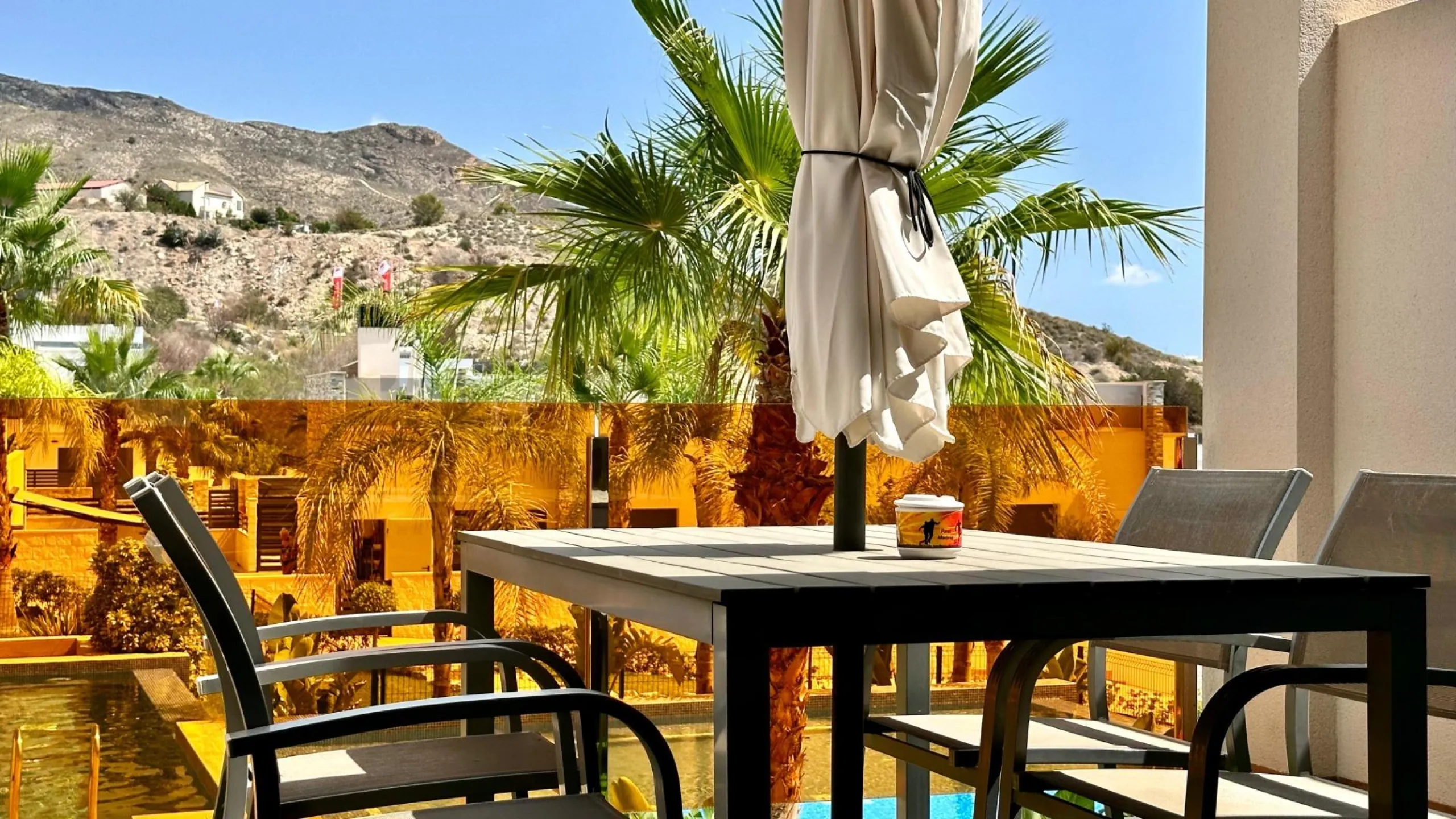 Penthouse with solarium and jacuzzi in the Alegria Village urbanization