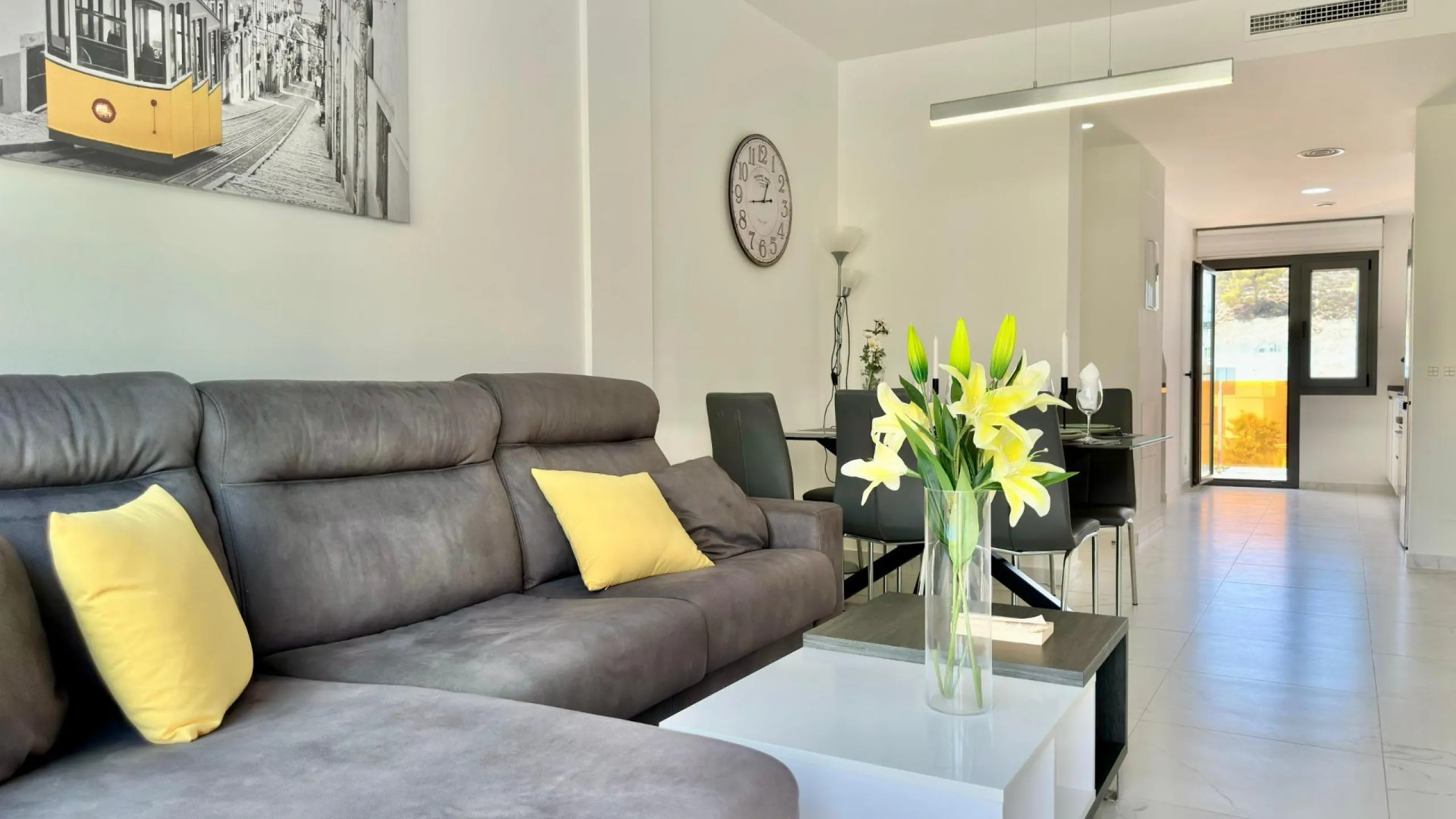 Penthouse with solarium and jacuzzi in the Alegria Village urbanization