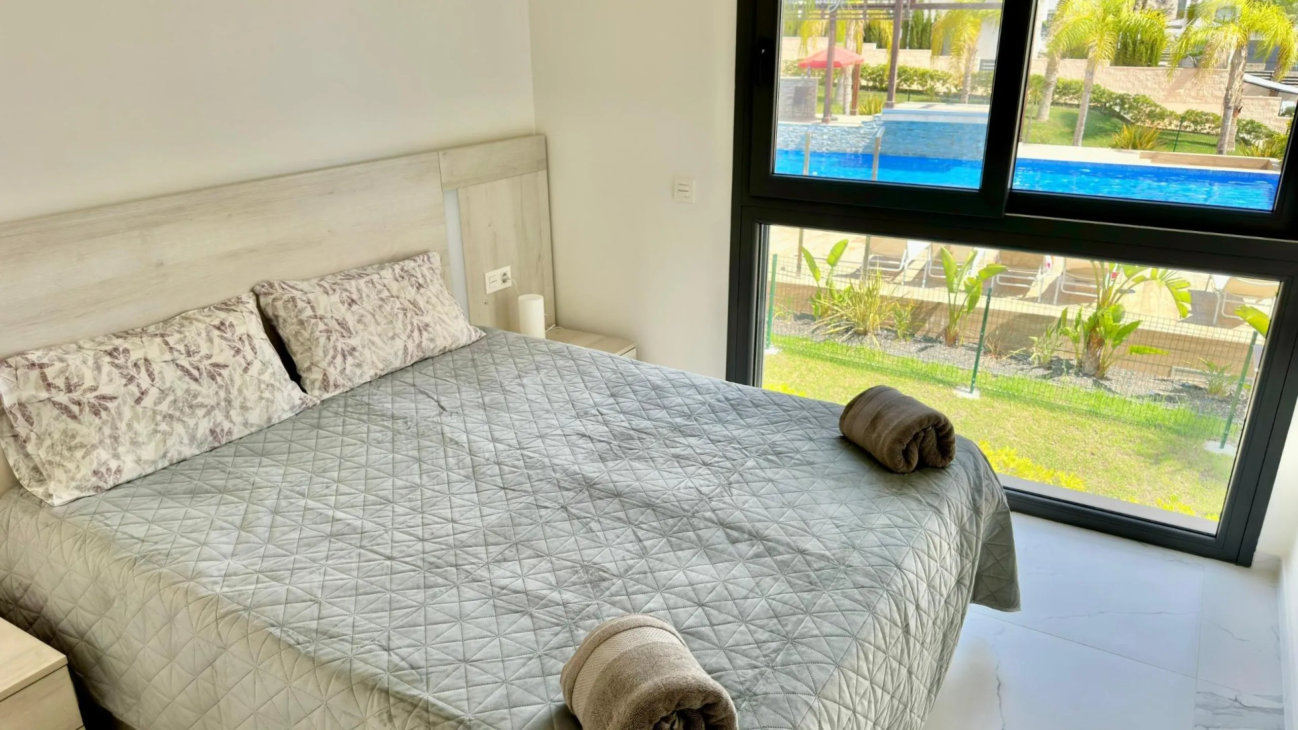 Penthouse with solarium and jacuzzi in the Alegria Village urbanization