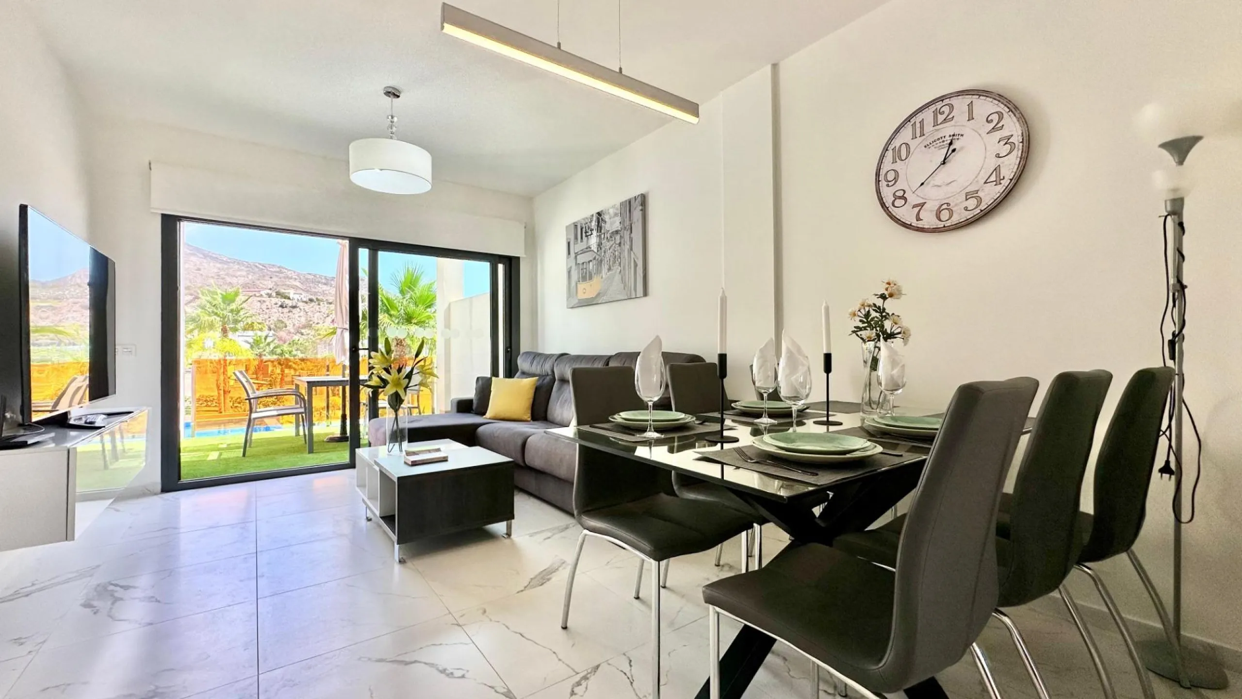 Penthouse with solarium and jacuzzi in the Alegria Village urbanization