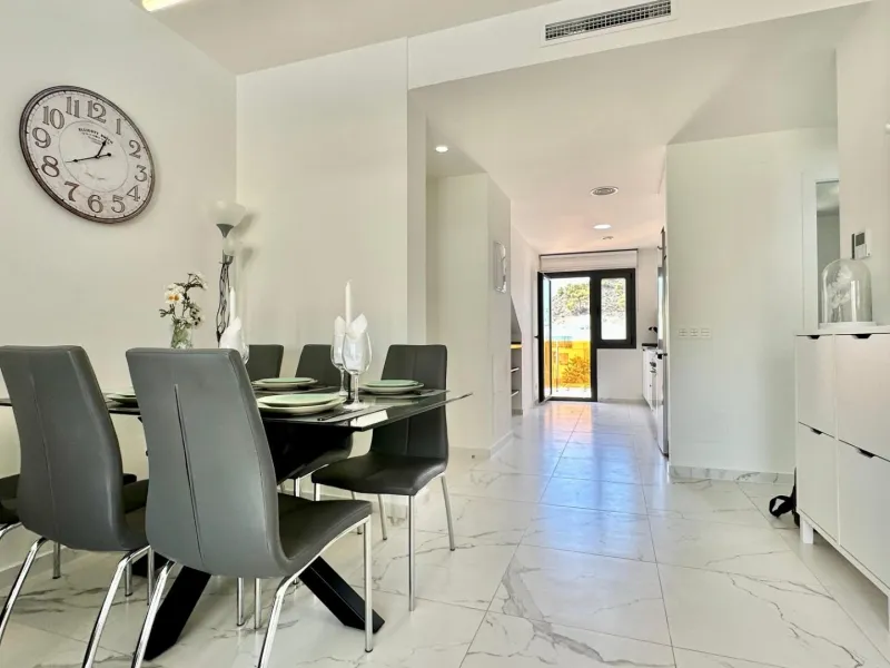 Penthouse with solarium and jacuzzi in the Alegria Village urbanization