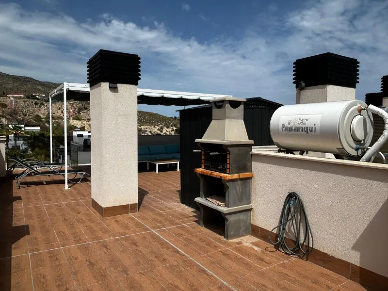 Penthouse with solarium and jacuzzi in the Alegria Village urbanization