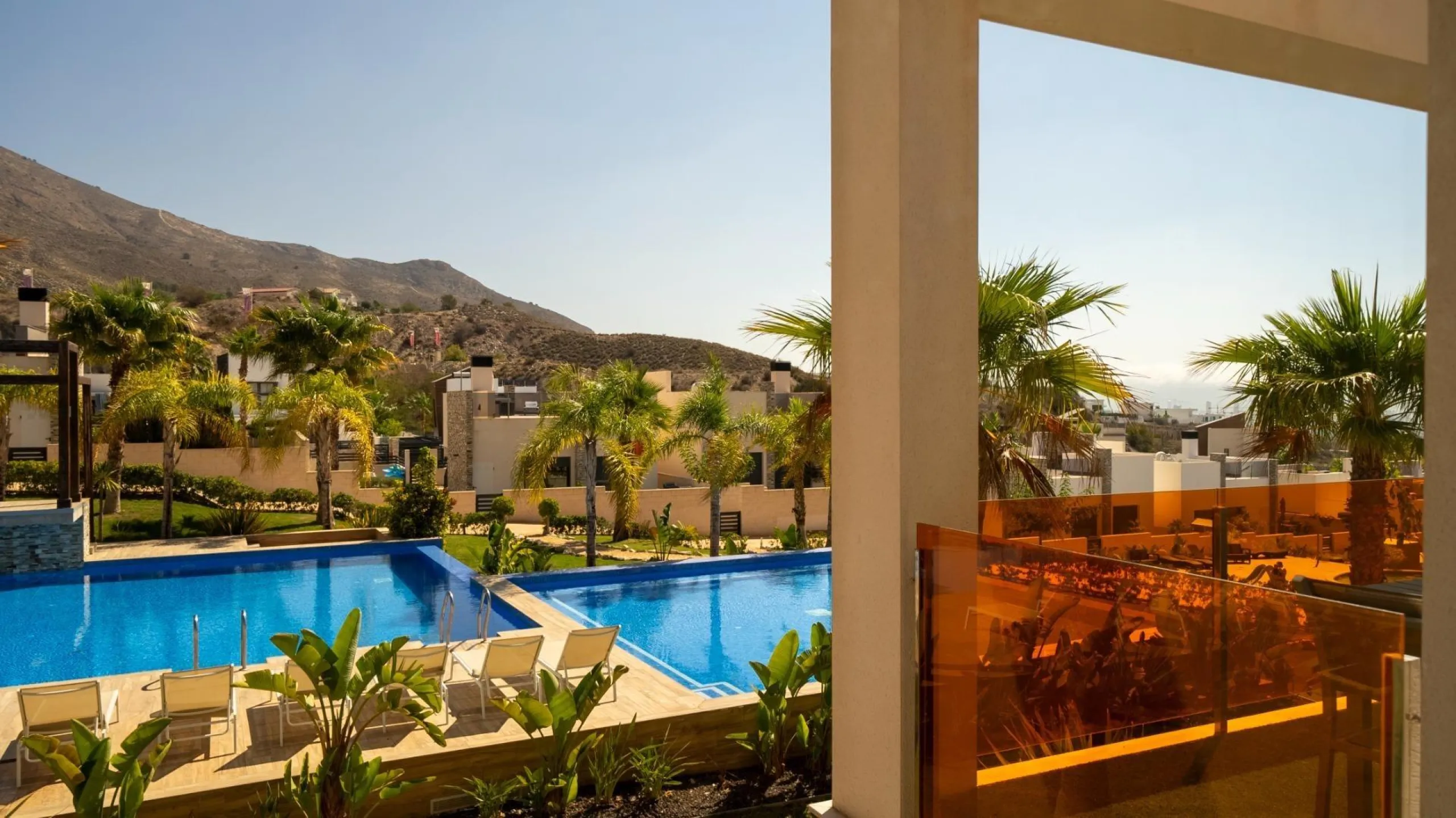 Penthouse with solarium and jacuzzi in the Alegria Village urbanization