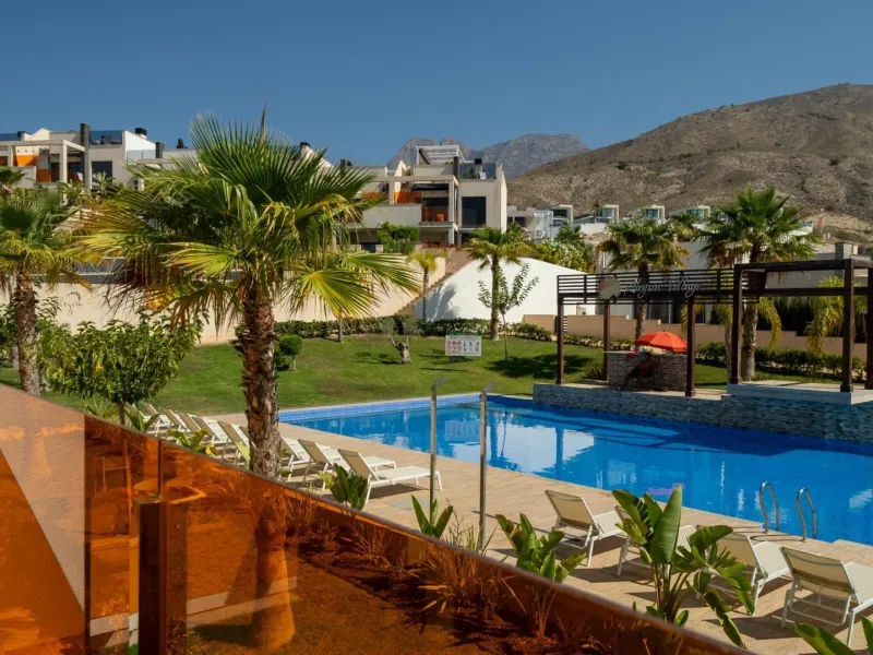 Penthouse with solarium and jacuzzi in the Alegria Village urbanization