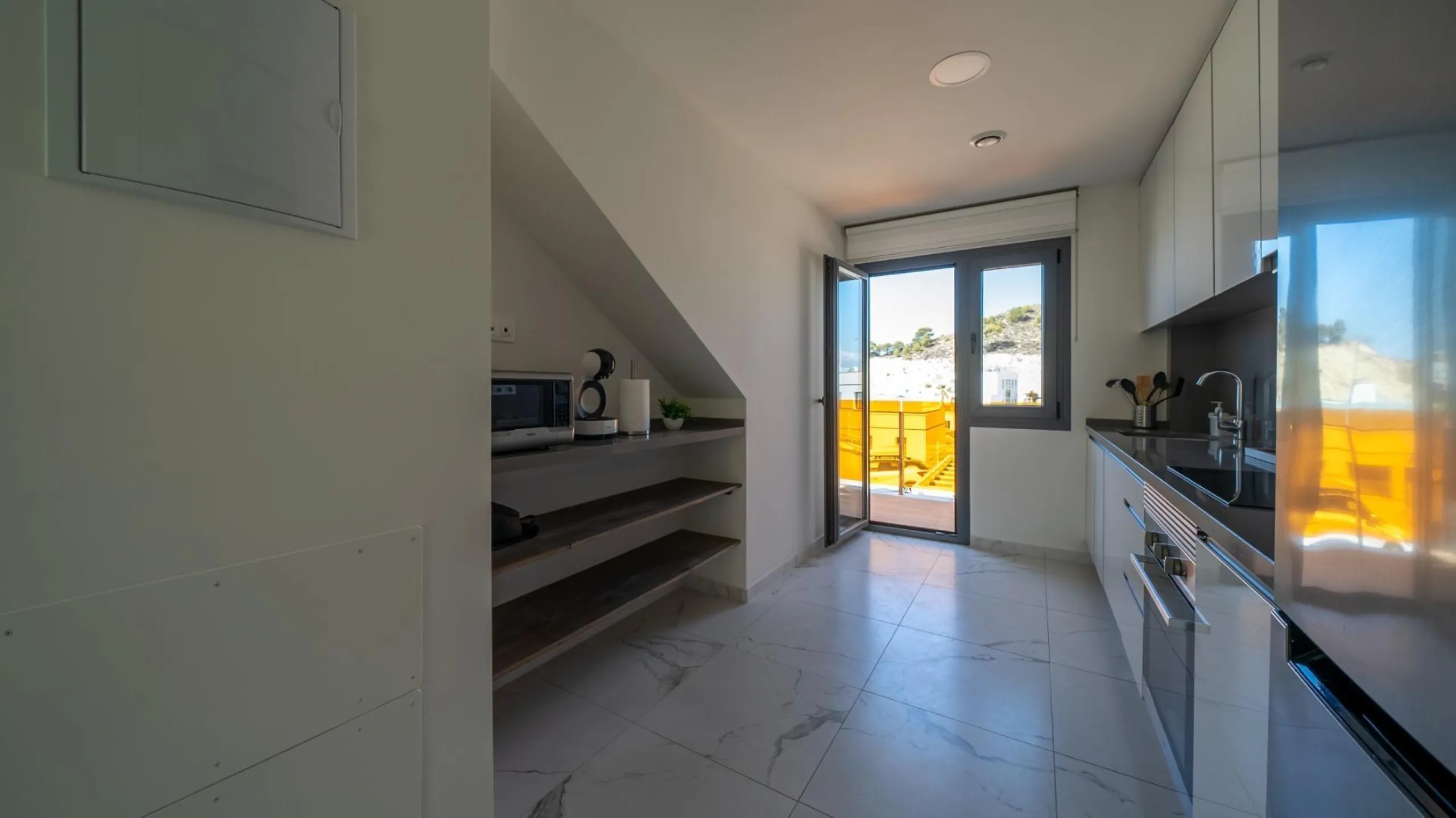 Penthouse with solarium and jacuzzi in the Alegria Village urbanization