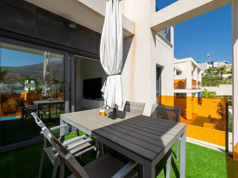 Penthouse with solarium and jacuzzi in the Alegria Village urbanization